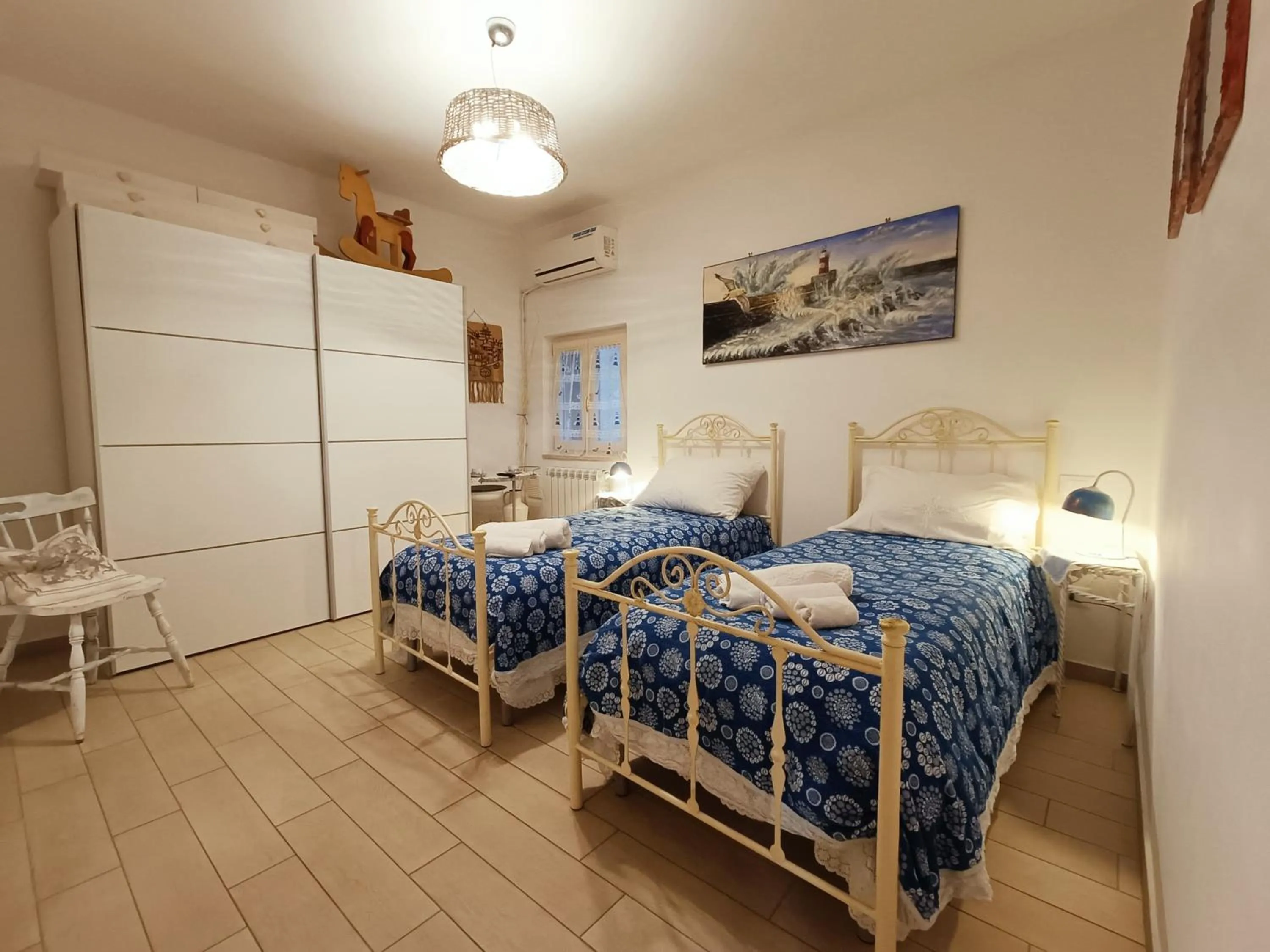 Photo of the whole room, Bed in B&B U Mare Mio