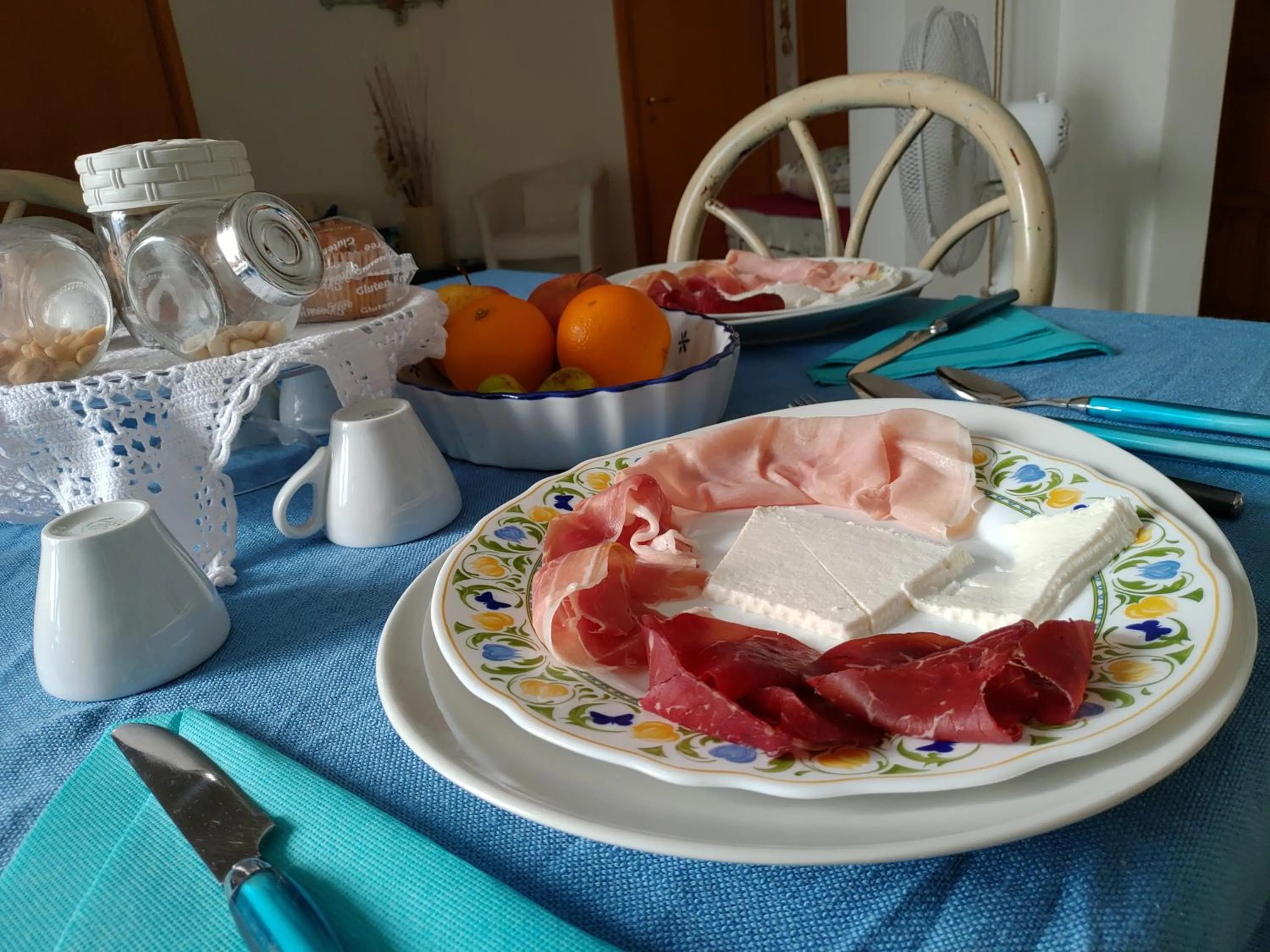 Continental breakfast in B&B U Mare Mio