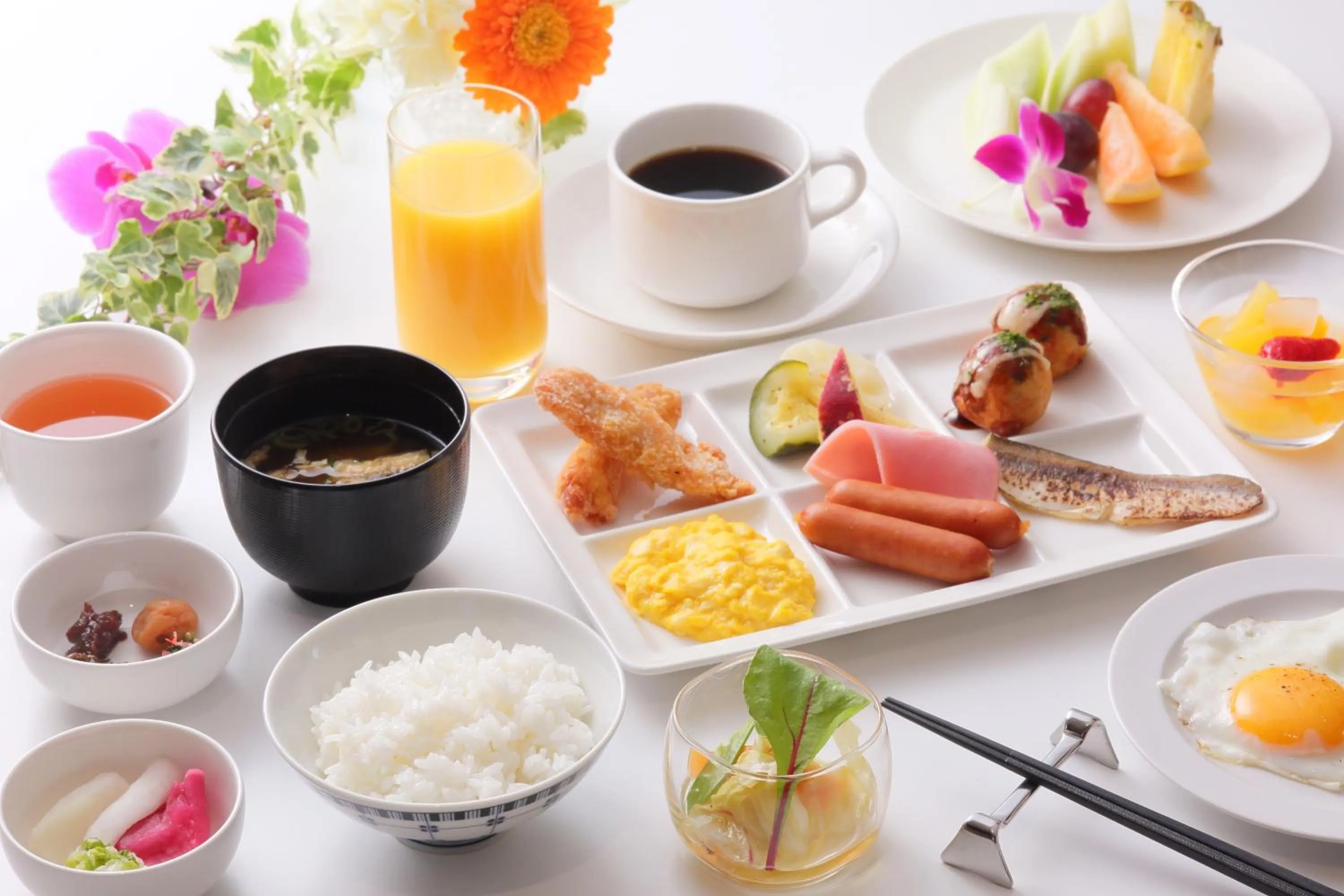 Buffet breakfast in Osaka Tokyu REI Hotel