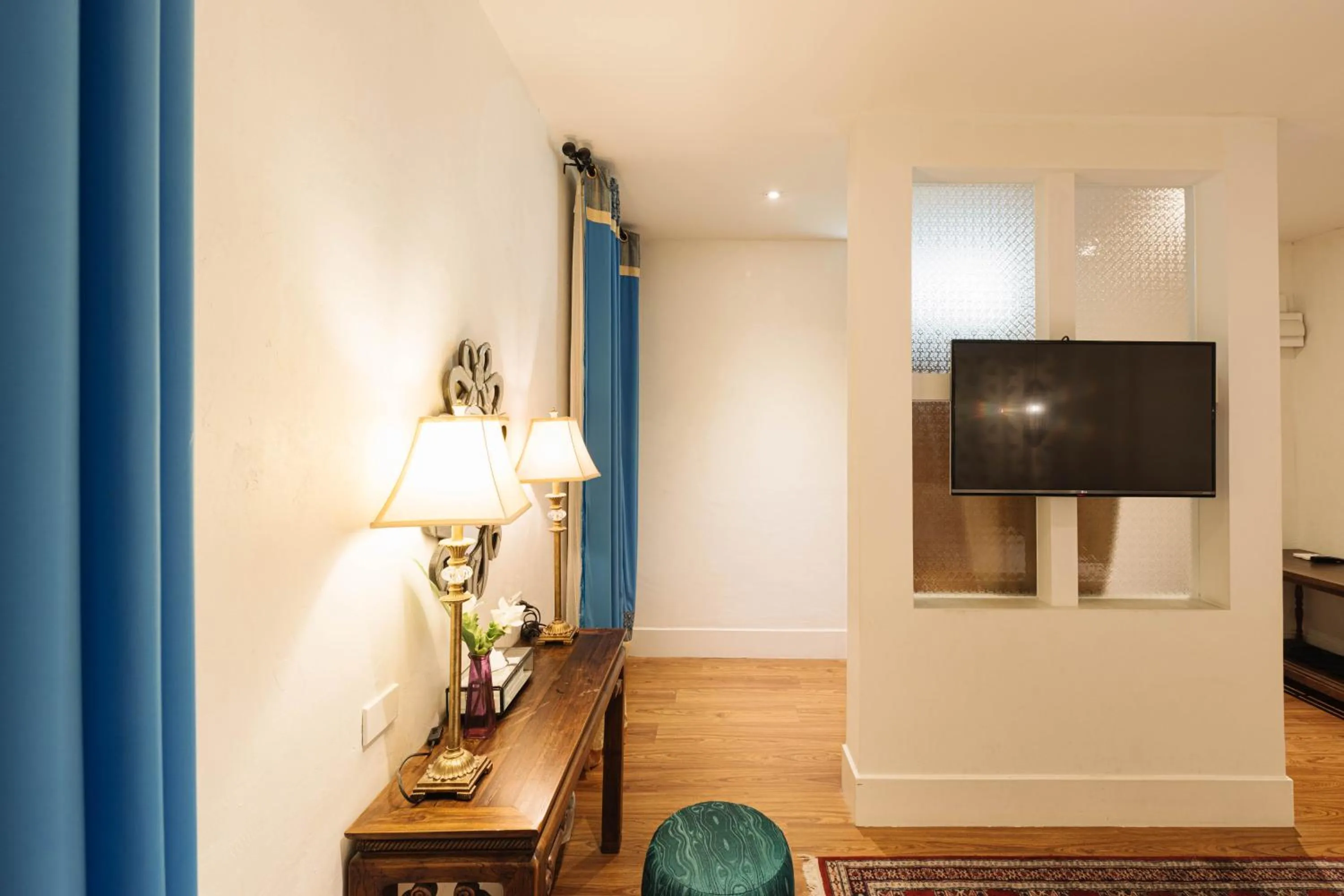 Communal lounge/ TV room in At Niman conceptual Home chiangmai