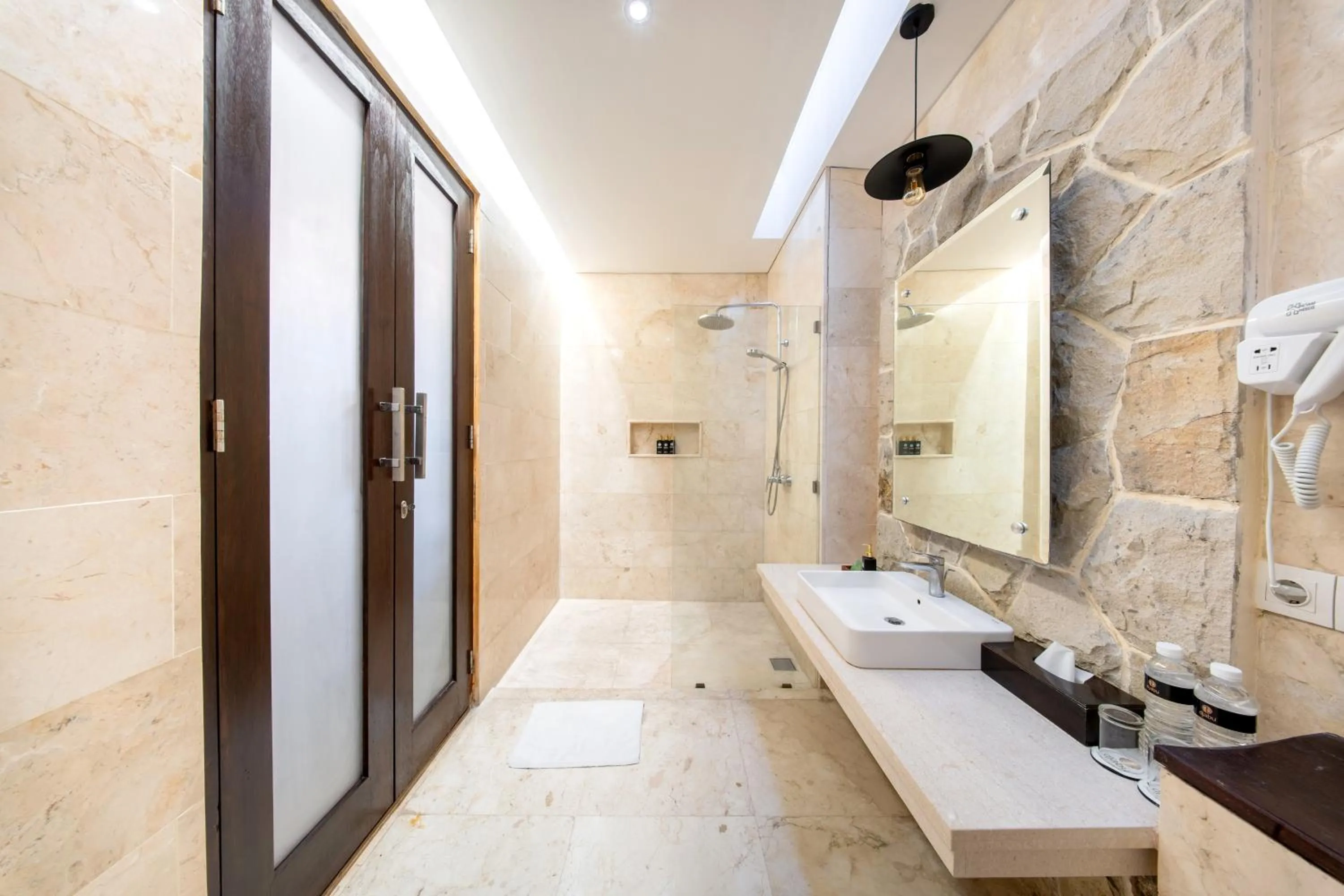 Bathroom in djabu Canggu Beach Villa