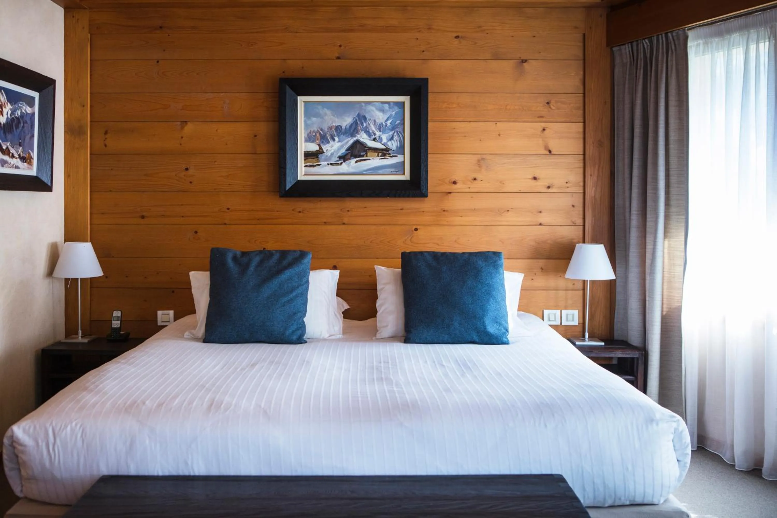 Bed in Le Hameau Albert 1er - Relais & Châteaux