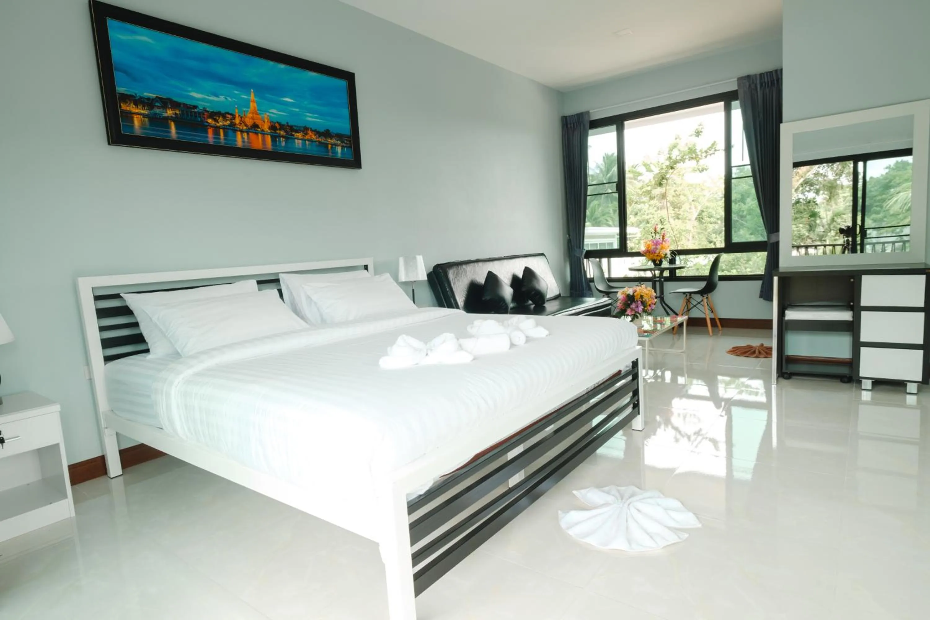 Bed in Saree Lagoon Villa Koh Samui