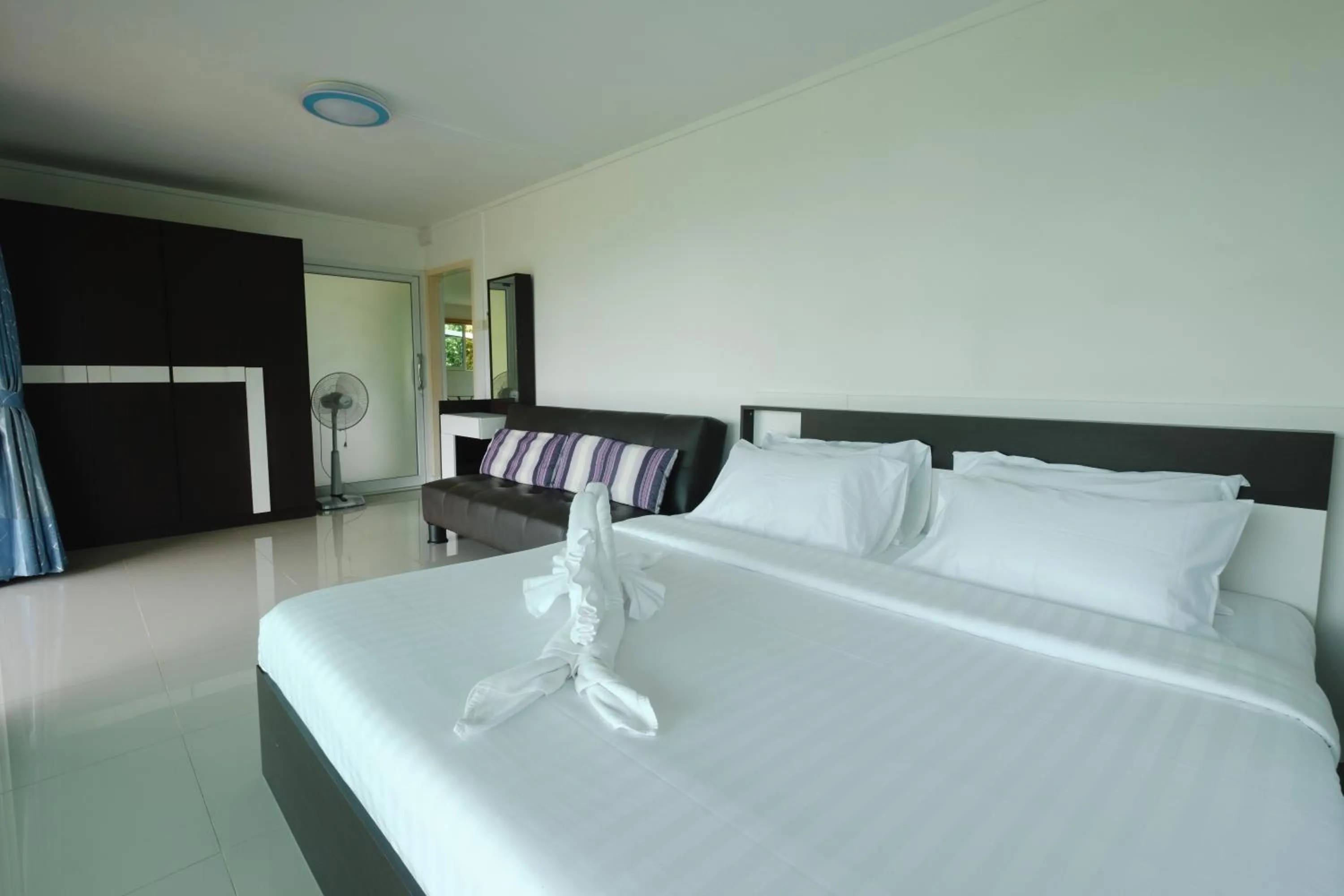 Bed in Saree Lagoon Villa Koh Samui