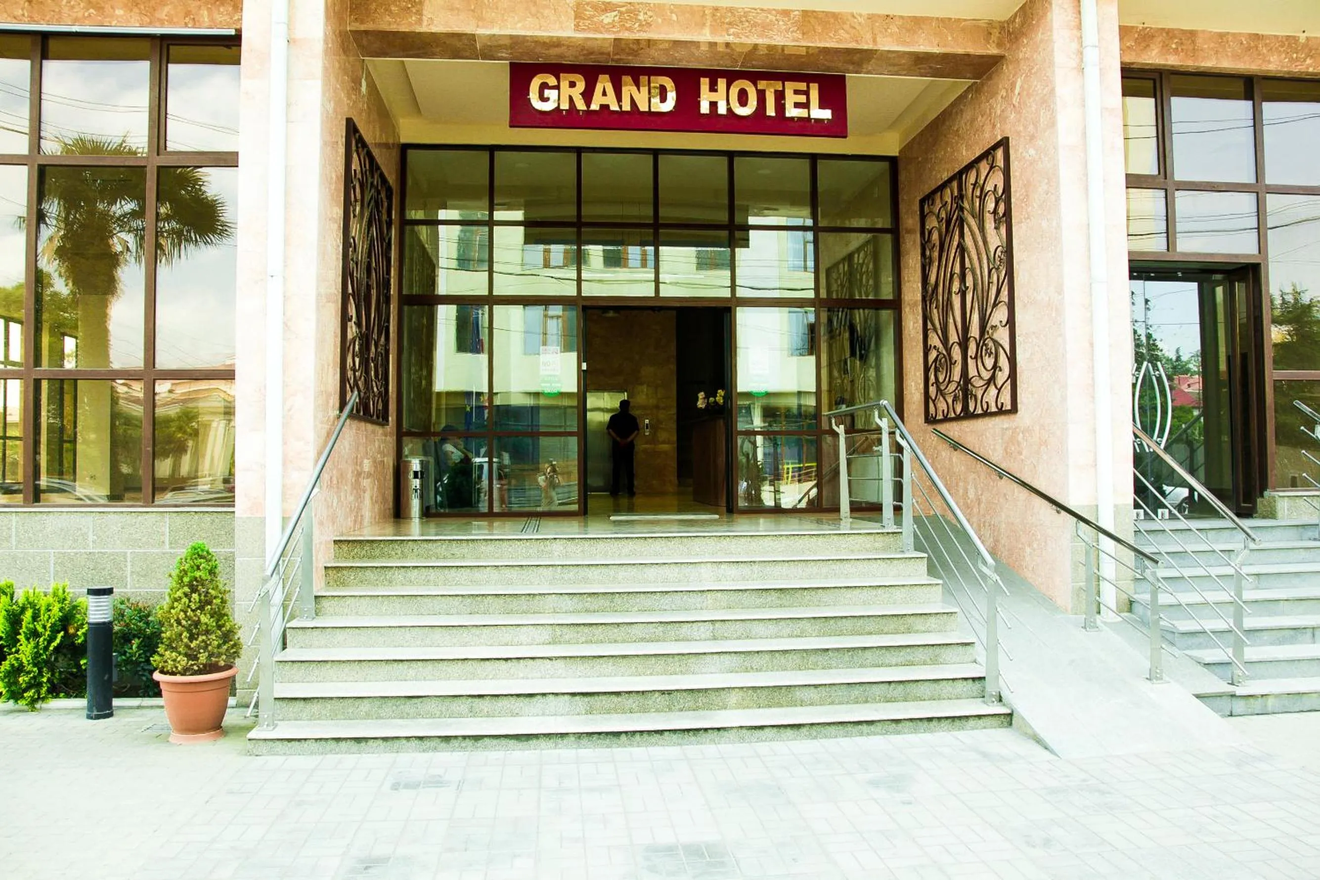 Facade/entrance in Hotel Grand