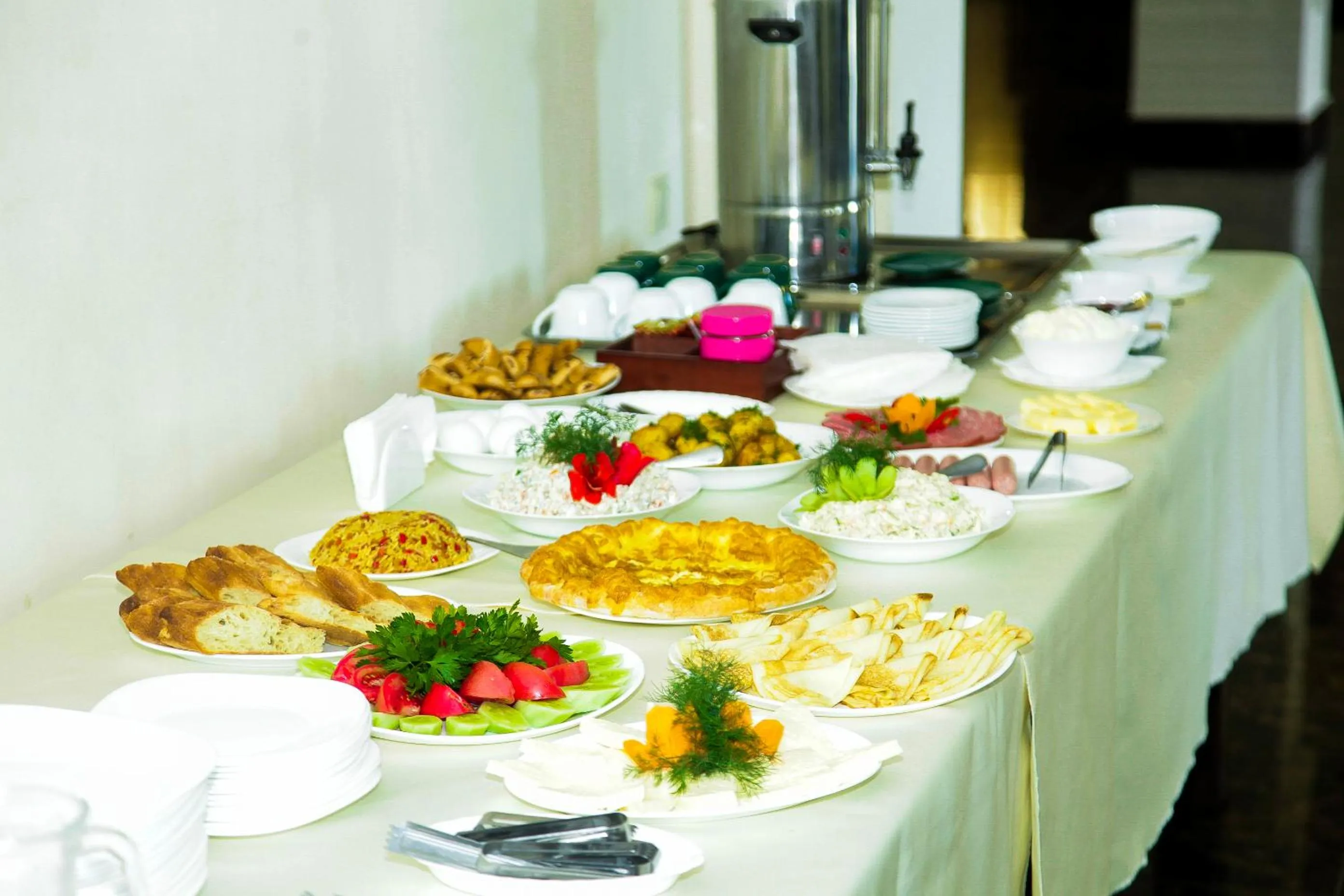 Food and drinks in Hotel Grand