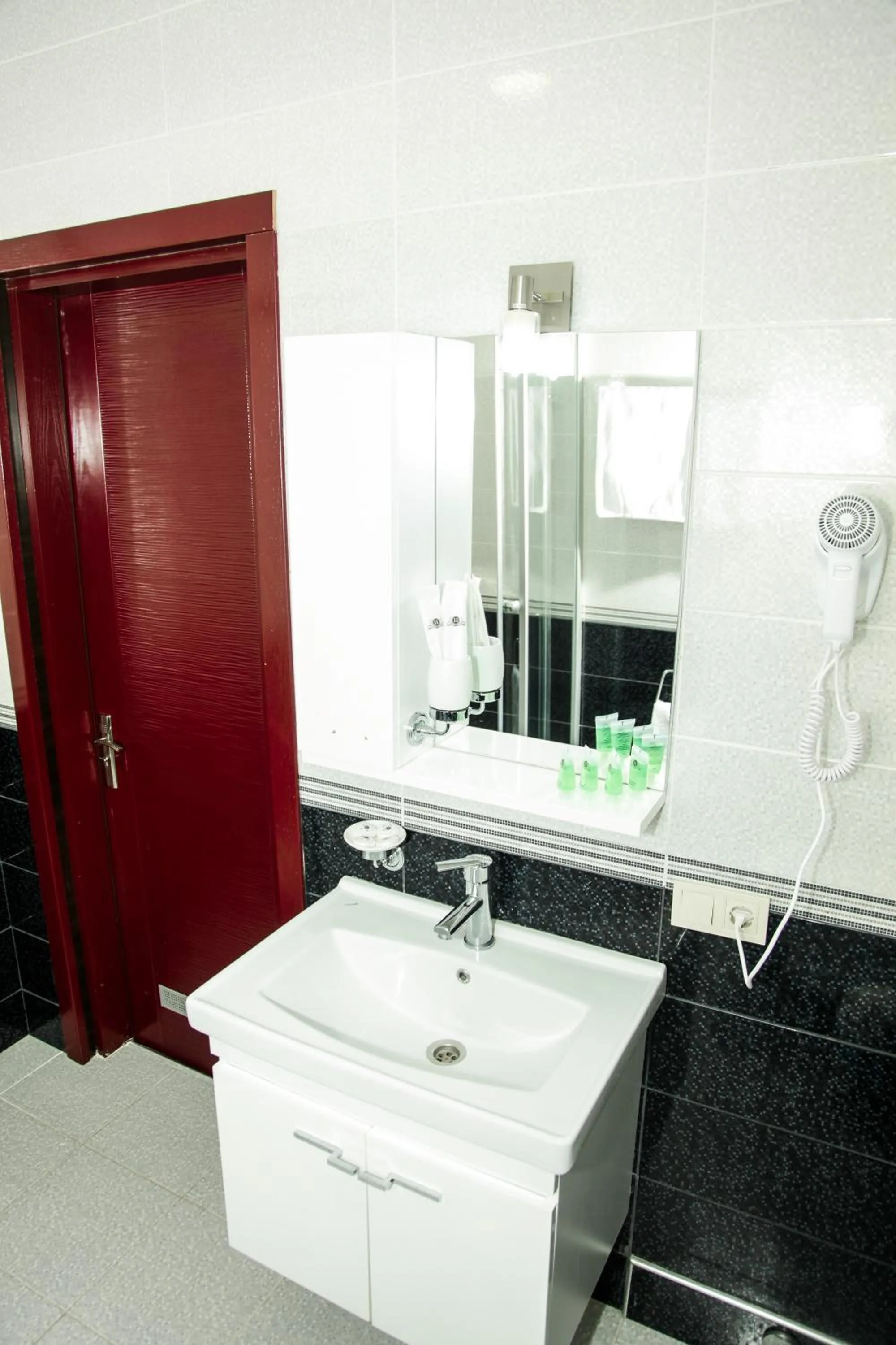 Shower in Hotel Grand