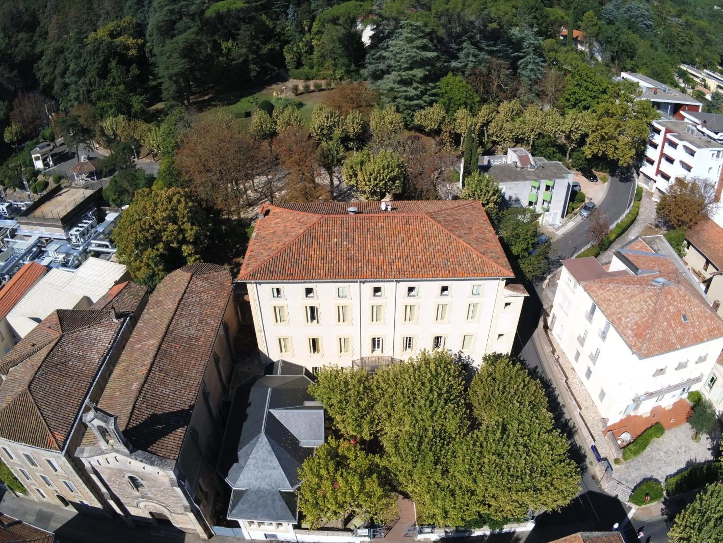 Property building in Logis Hotel restaurant des Thermes