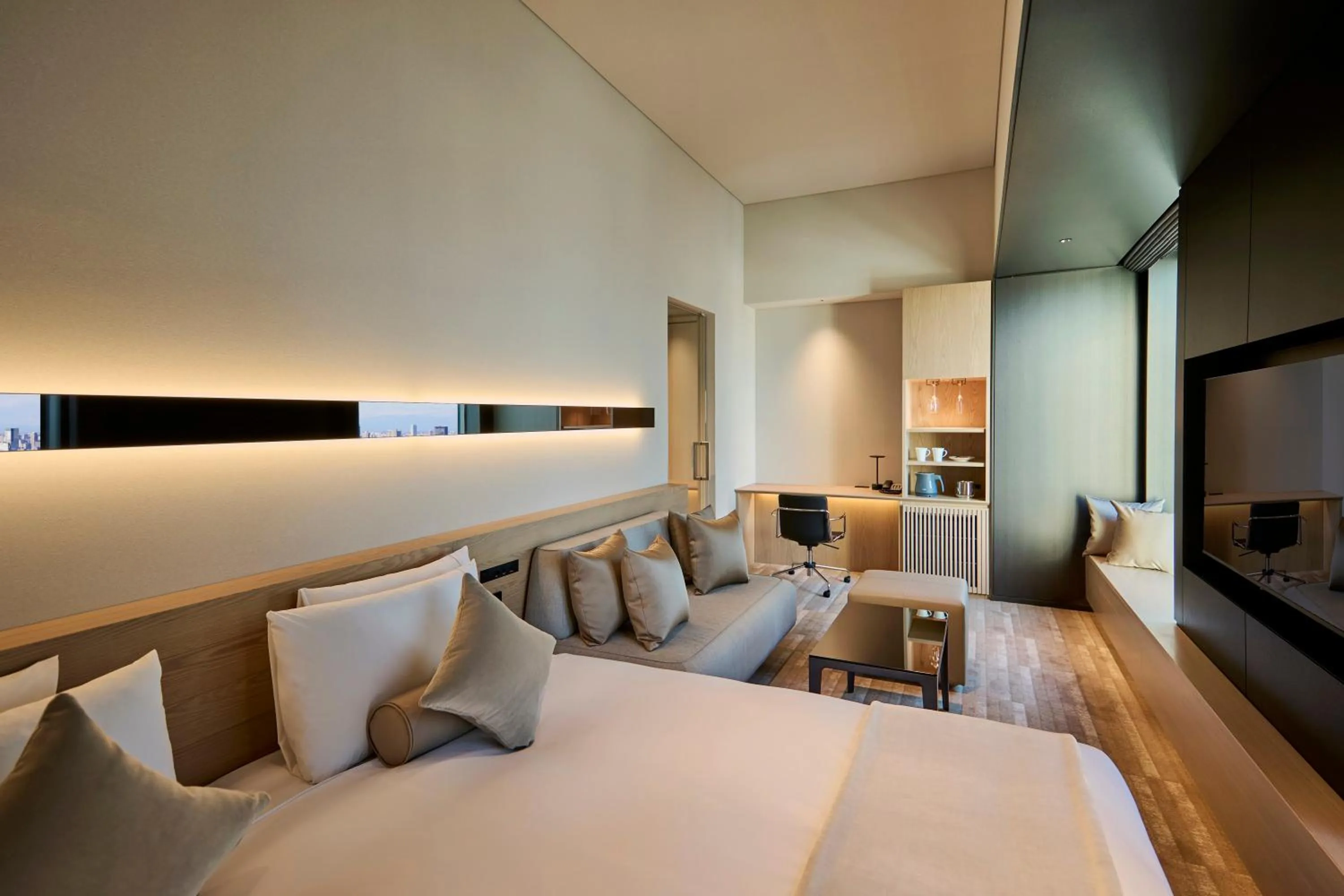 Photo of the whole room, Bed in The Royal Park Hotel Iconic Tokyo Shiodome