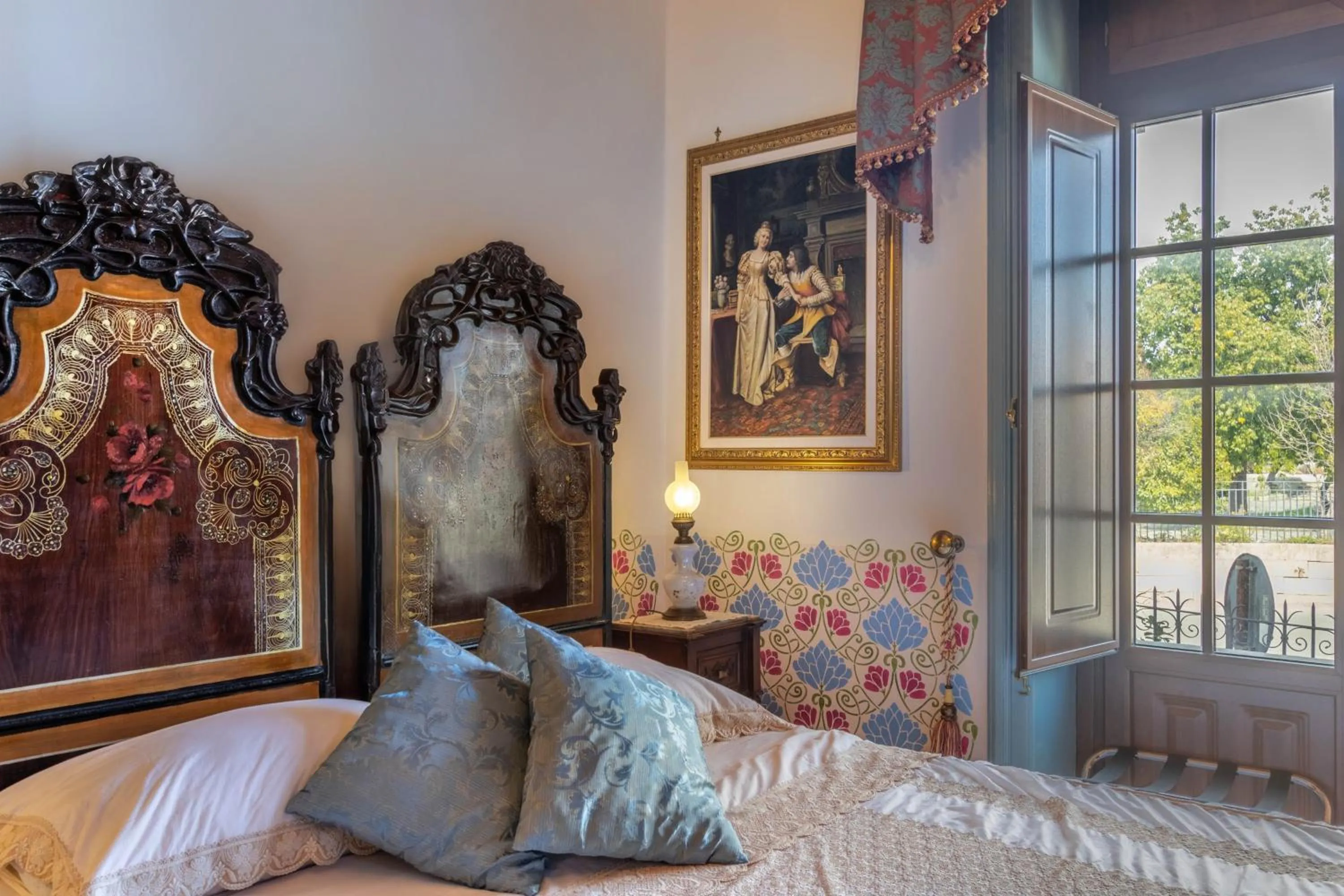 Bed in Villa Nicolaci - Liberty Suites