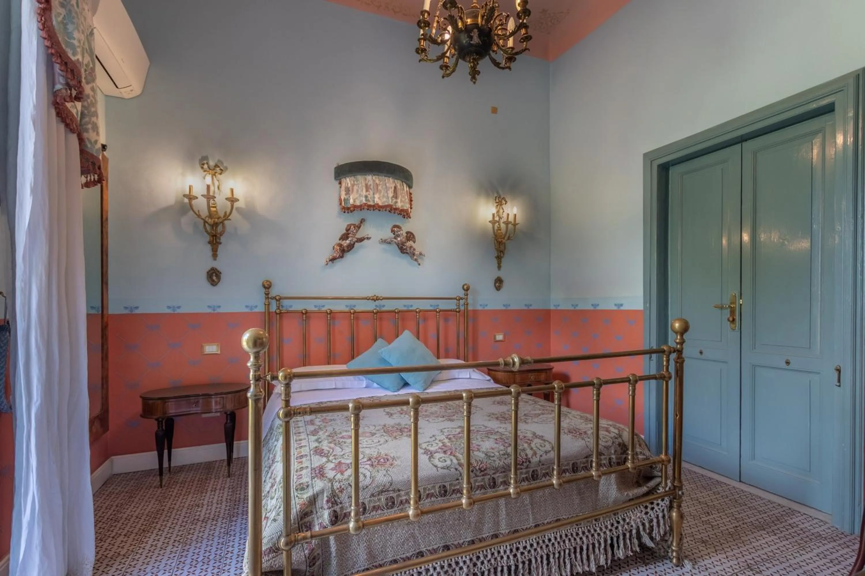 Bedroom, Bed in Villa Nicolaci - Liberty Suites