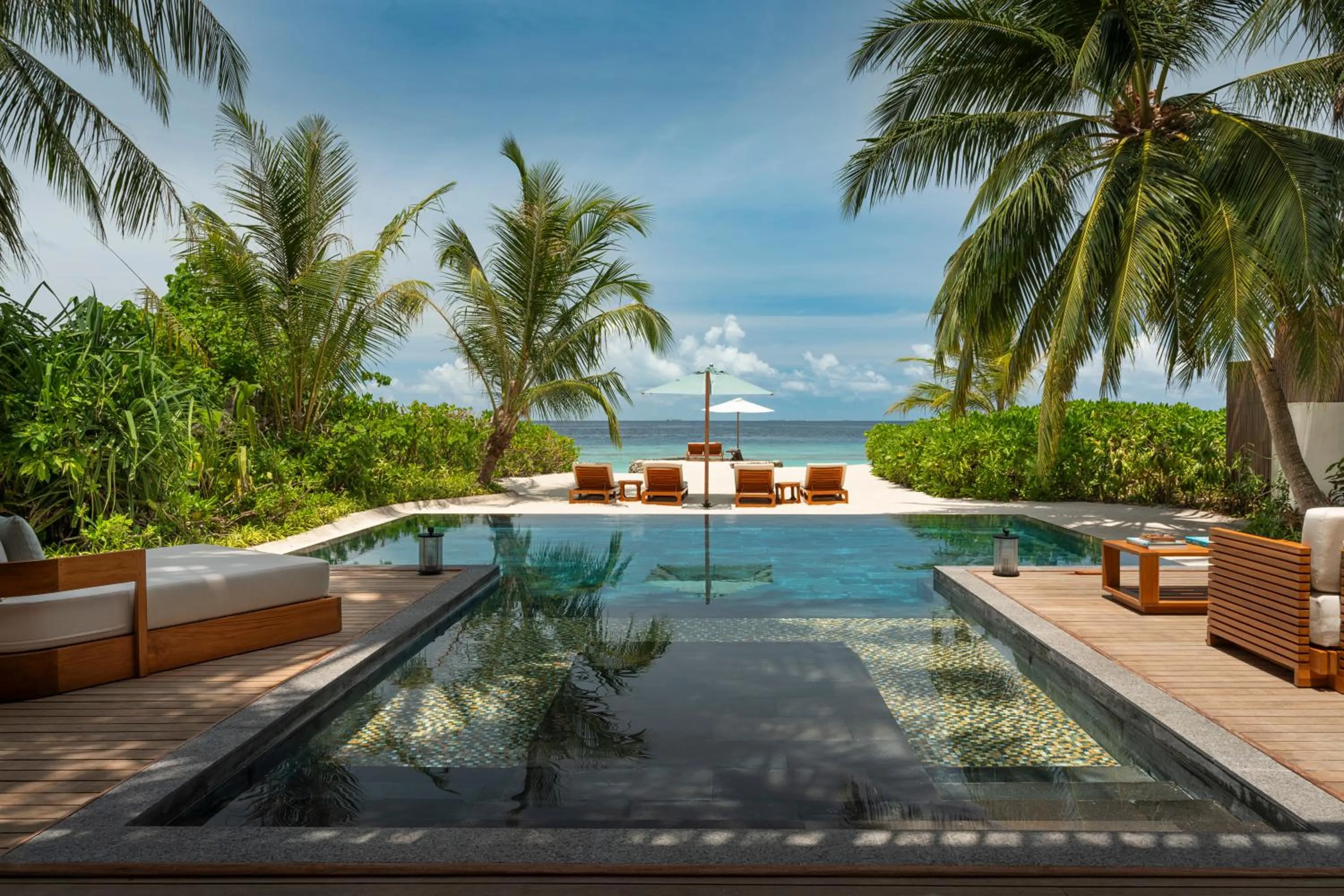Pool view in Huvafen Fushi Maldives
