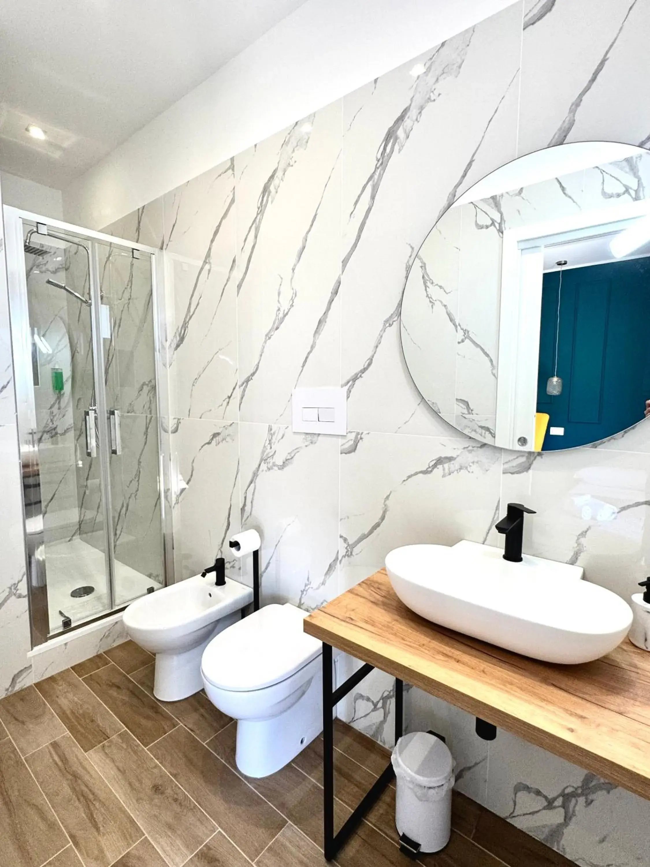 Executive Triple Room in Charm Airport Executive Triple Room in Charm Airport