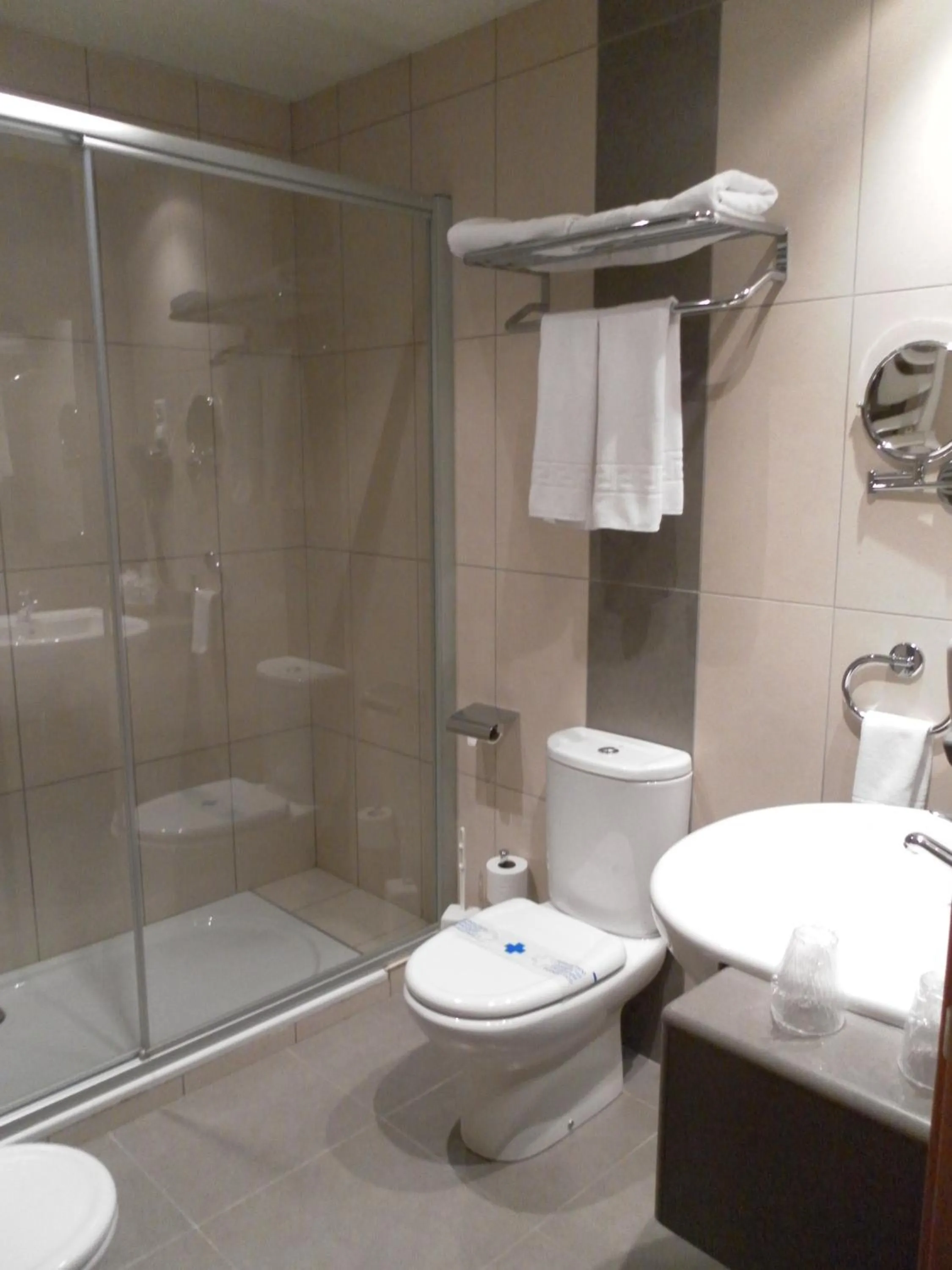 Bathroom in Hotel Milagros Rio Riaza