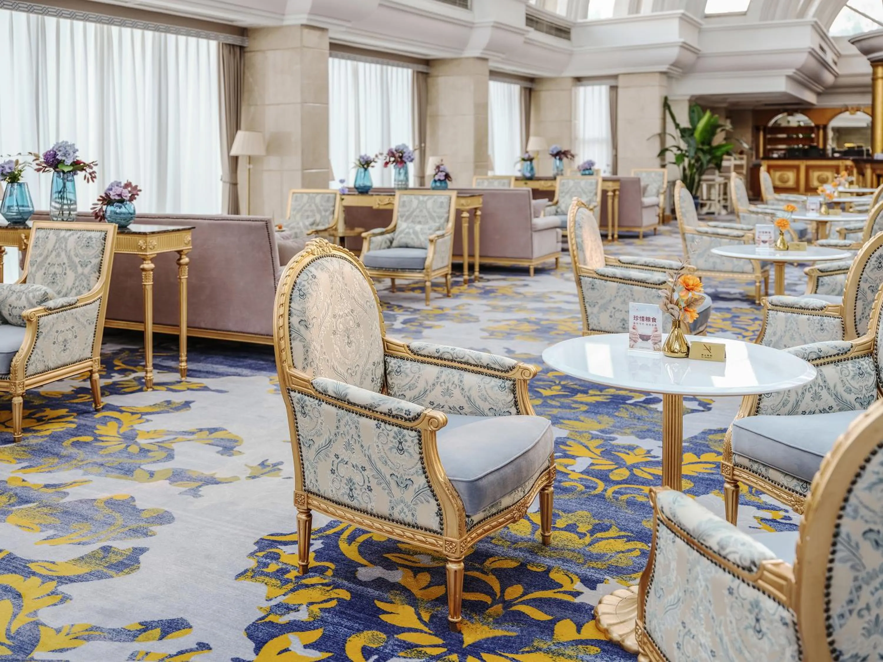 Seating area in Celebrity International Grand Hotel