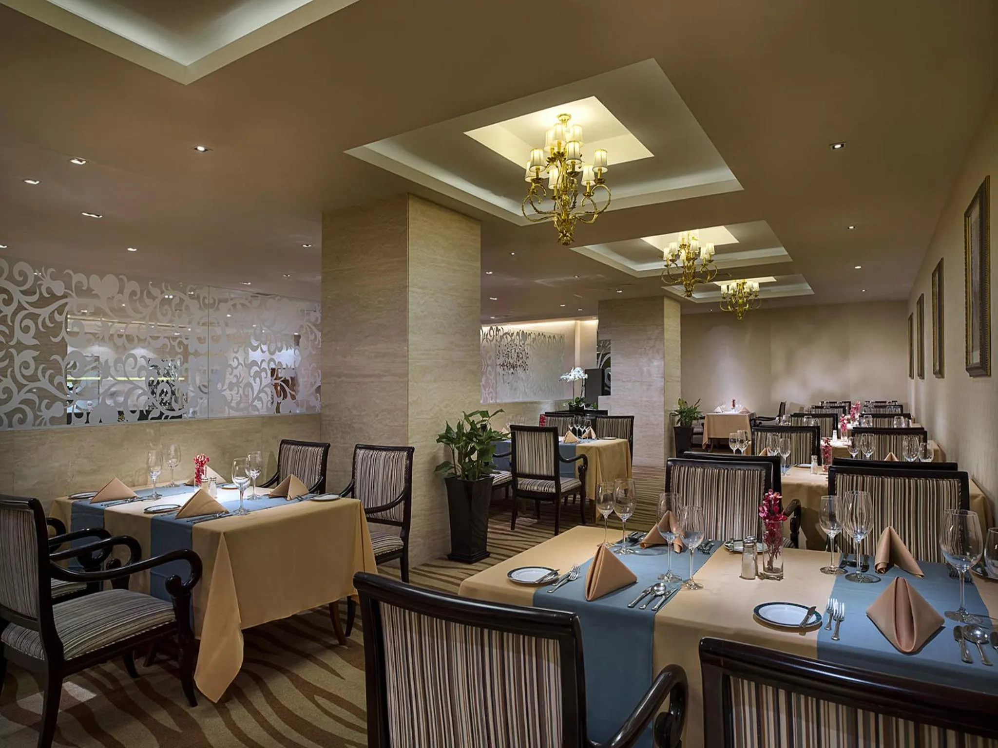 Restaurant/places to eat in Celebrity International Grand Hotel