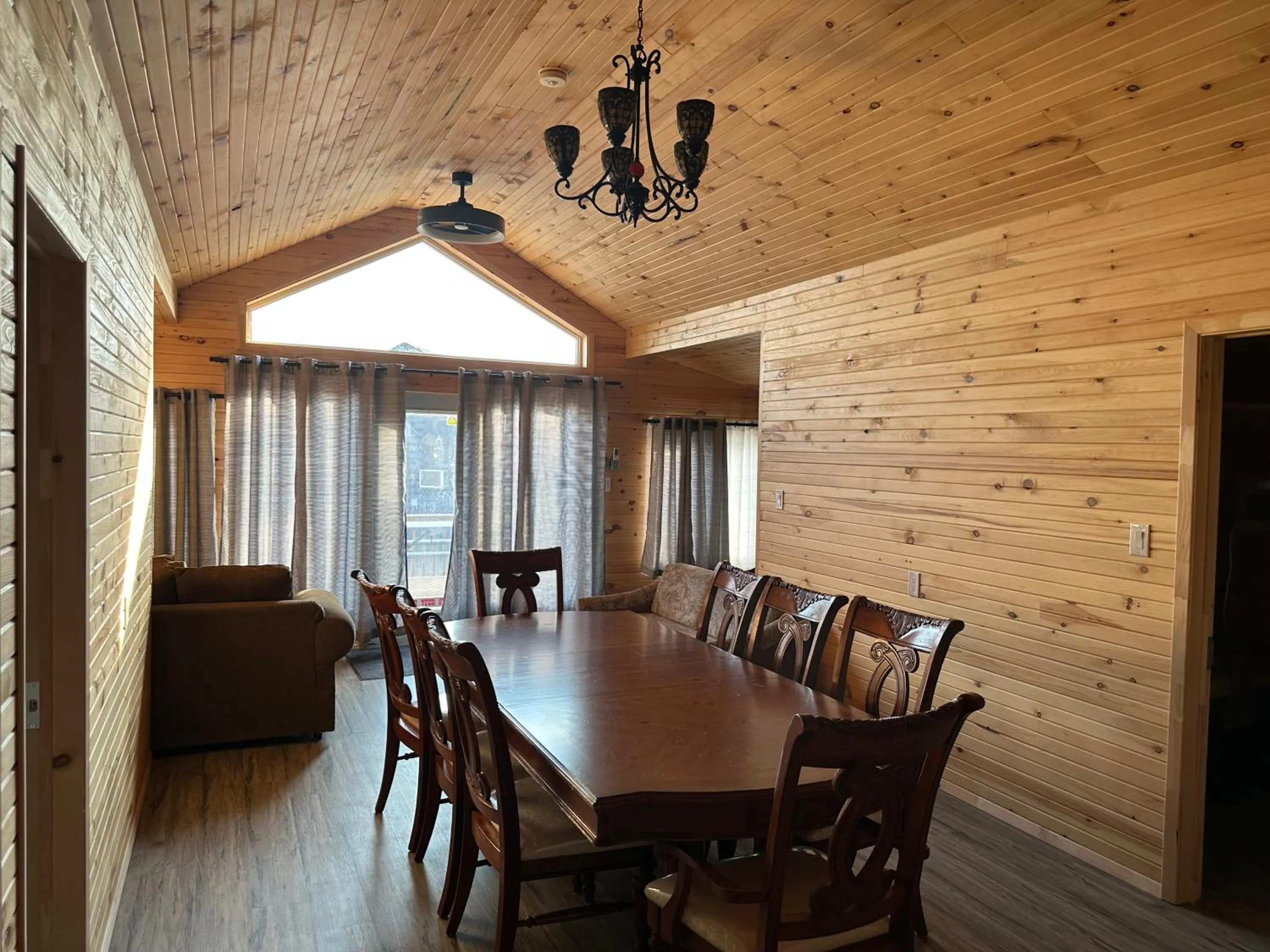 Glen Garry motel and cottages