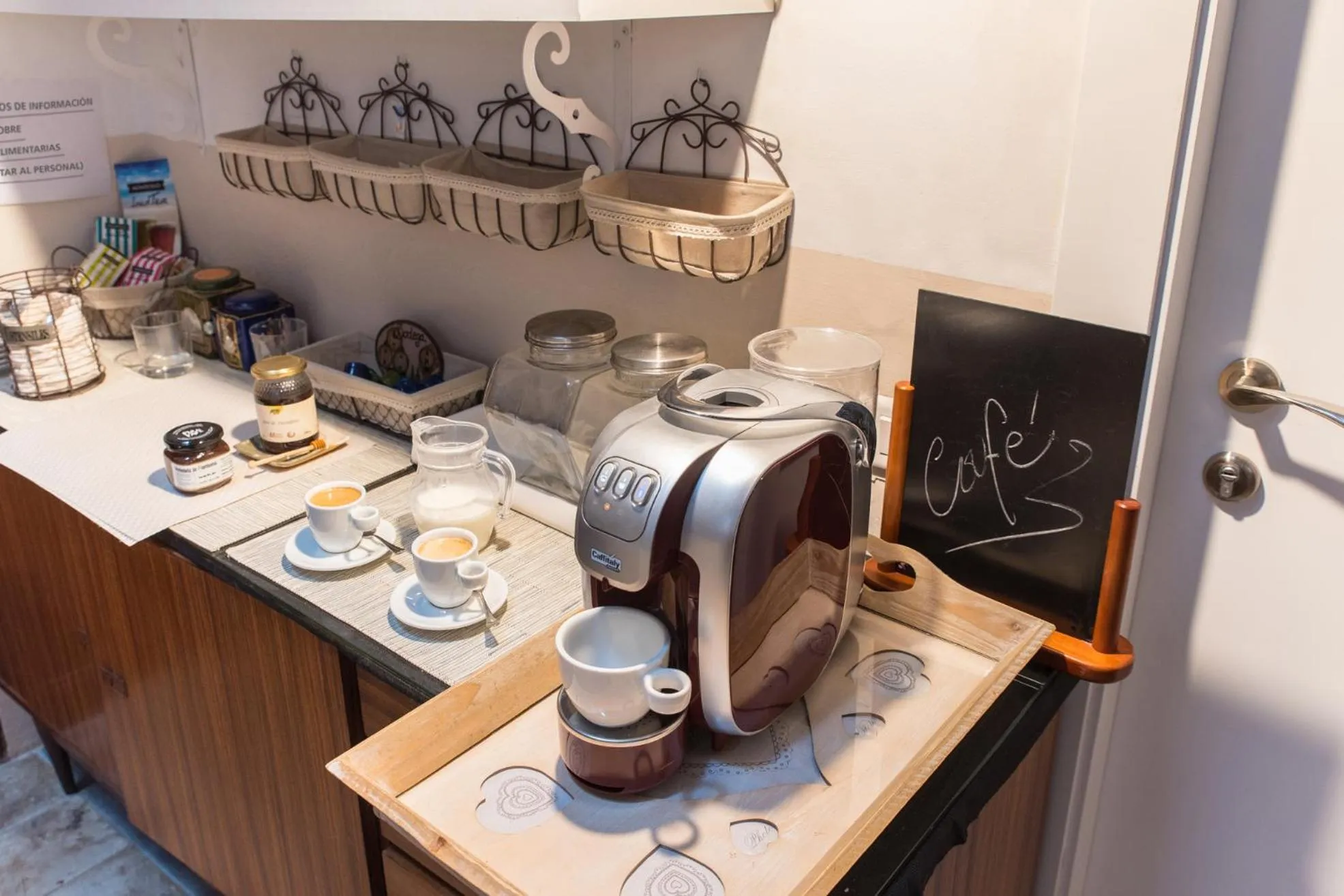 Coffee/tea facilities in Casa Arizo, Hotel Boutique