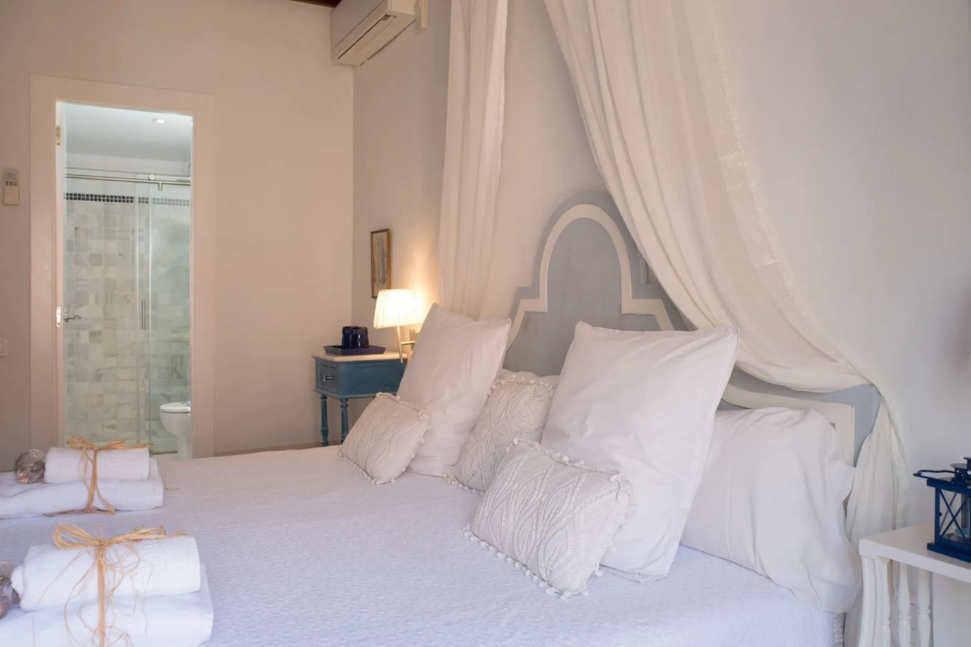 Bed in Casa Arizo, Hotel Boutique