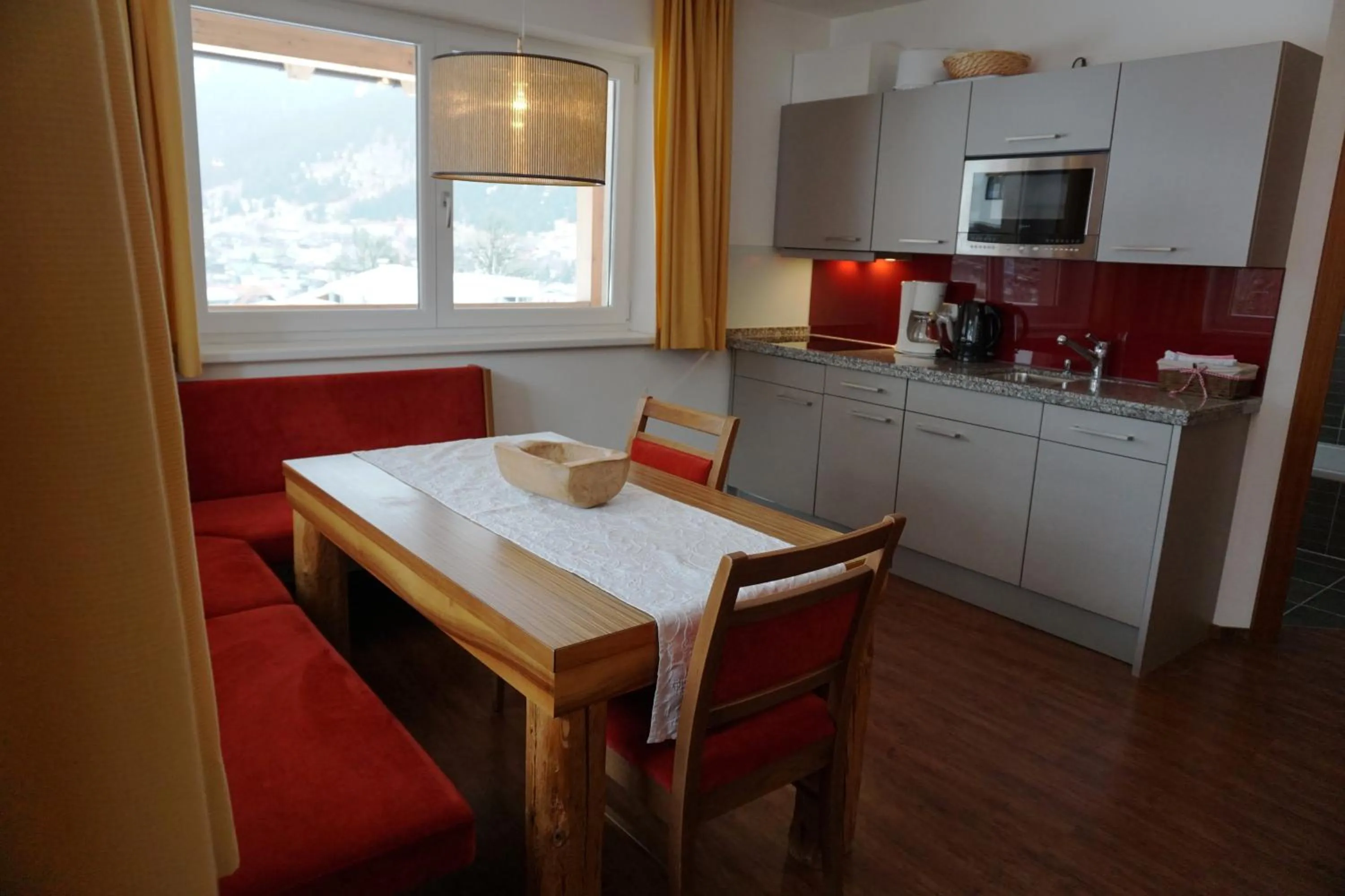 Photo of the whole room in Apart Ideal