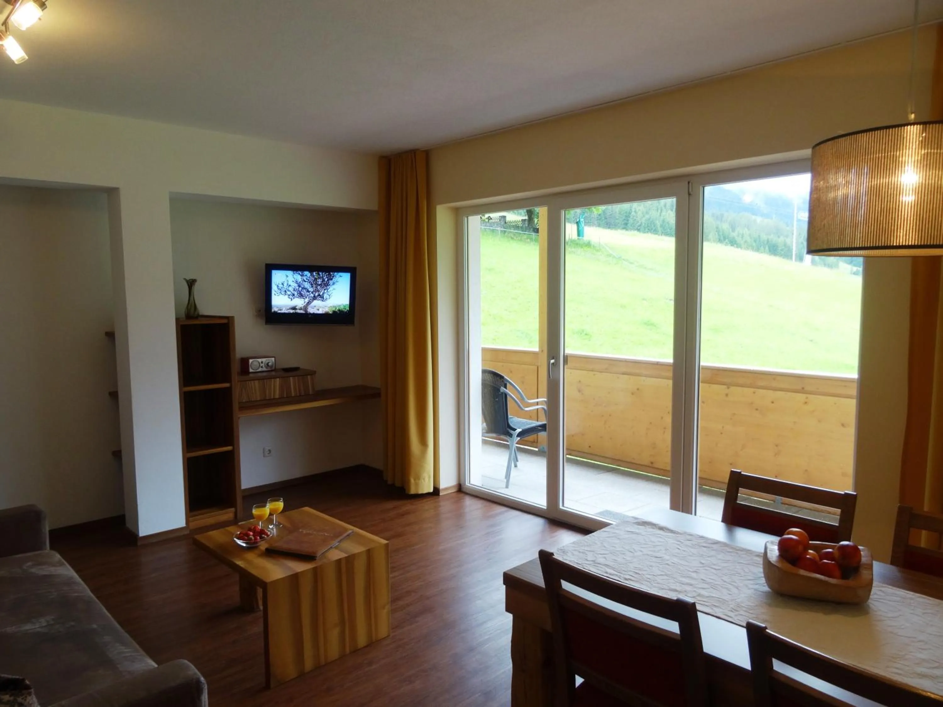 Photo of the whole room in Apart Ideal