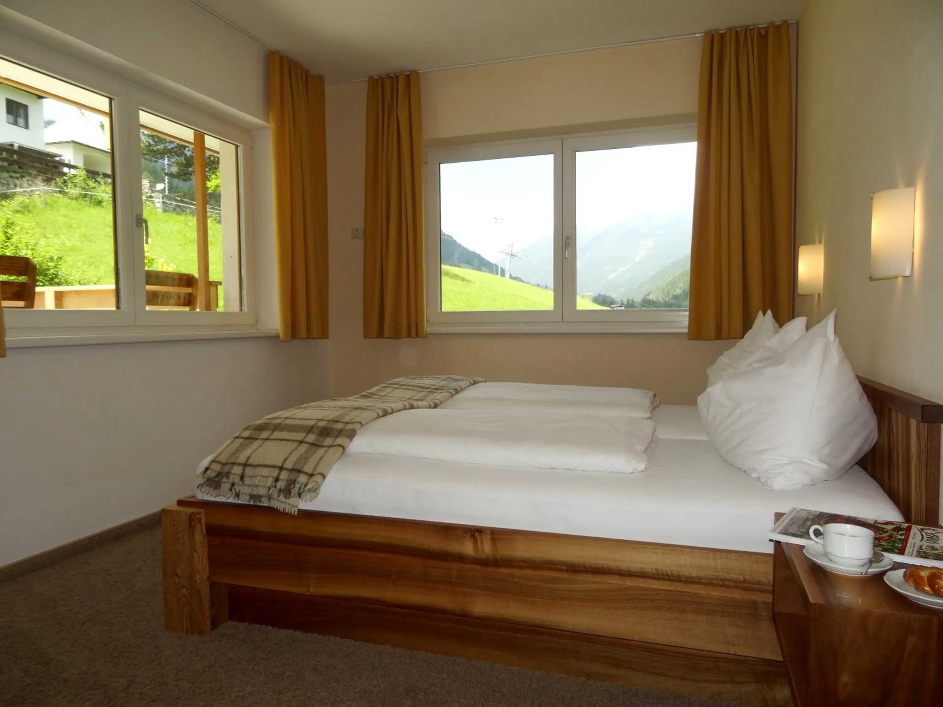 Photo of the whole room, Bed in Apart Ideal