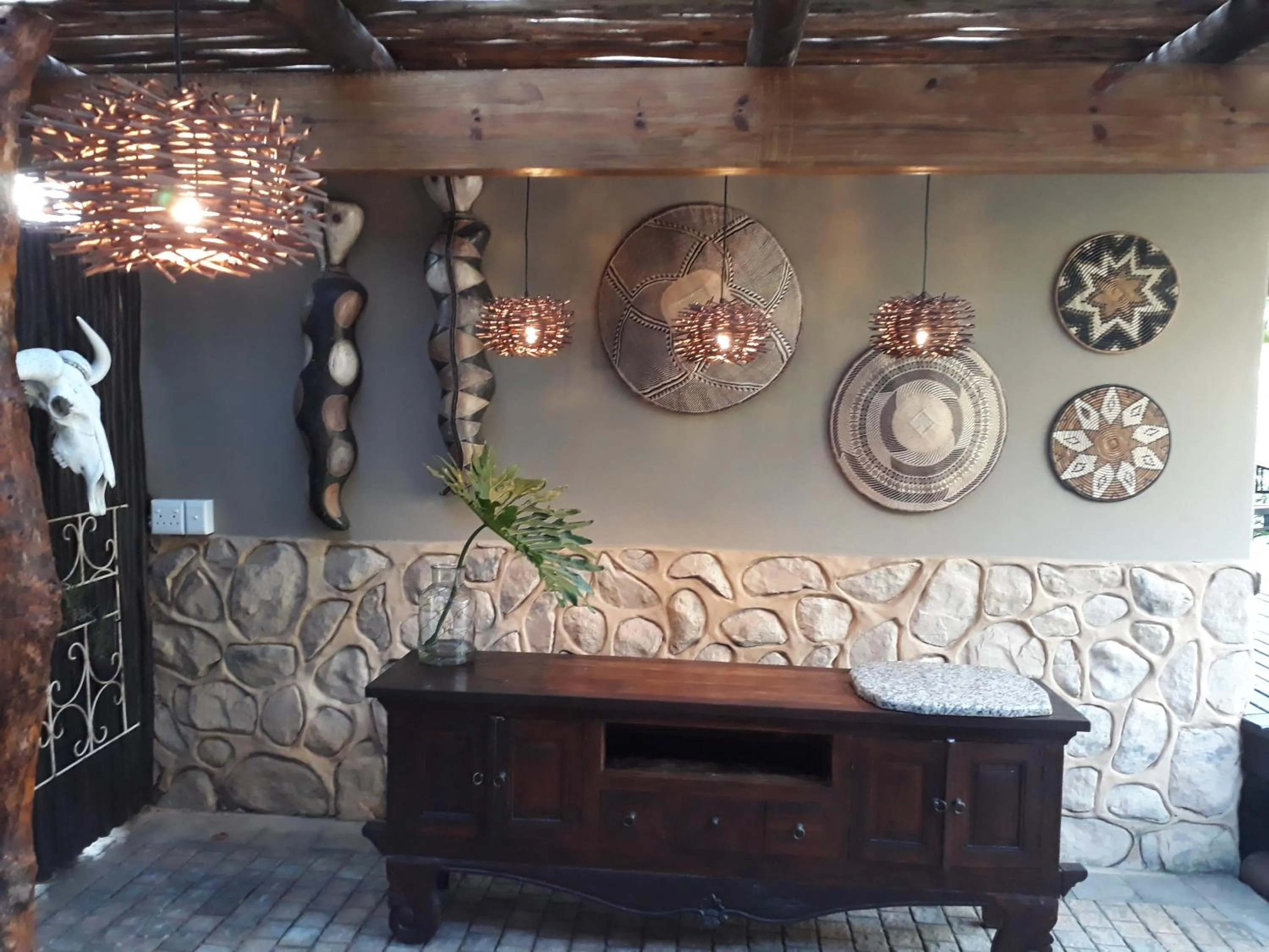 Restaurant/places to eat in Lodge Afrique