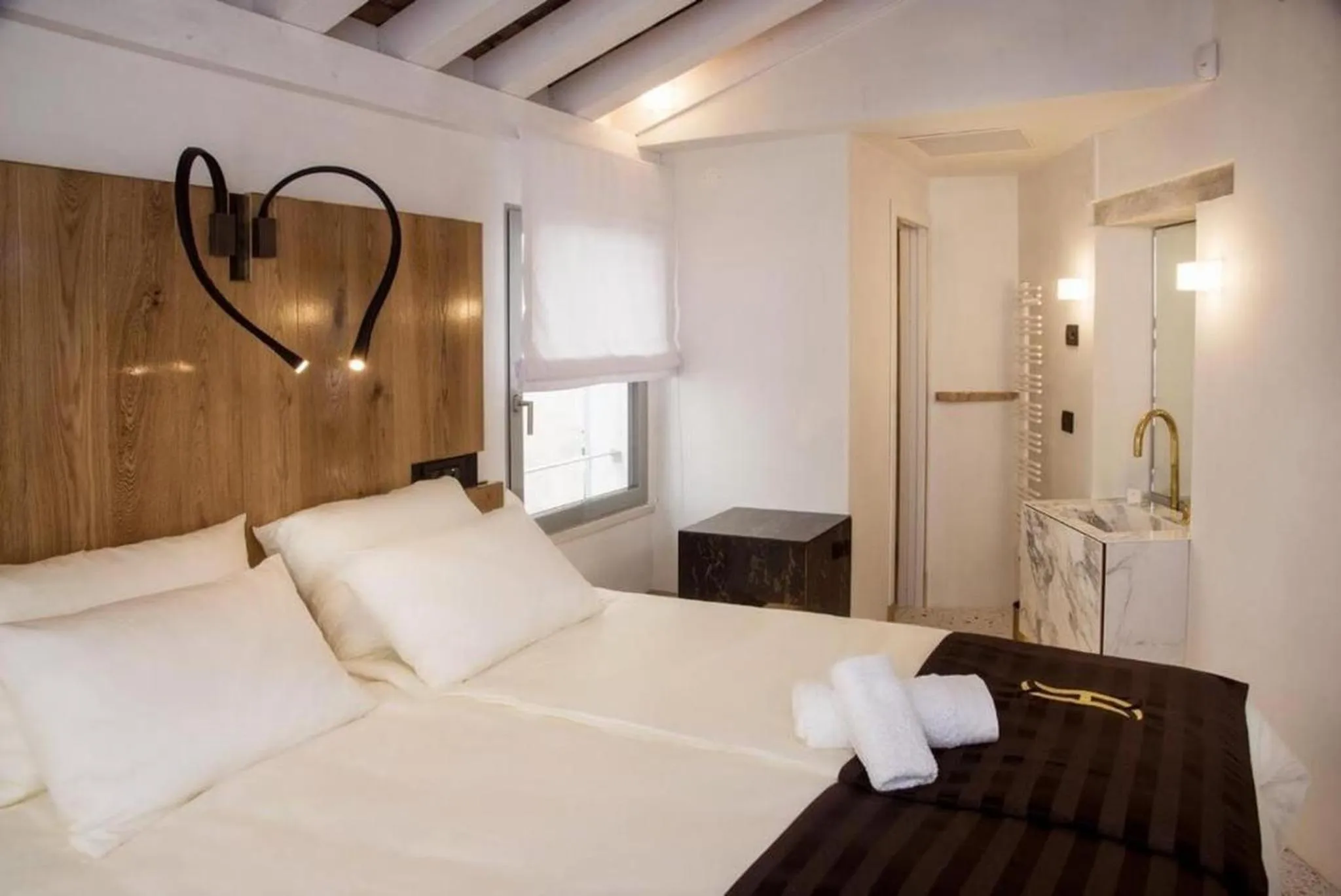 Bed in Spirito Santo Palazzo Storico - Adults Only