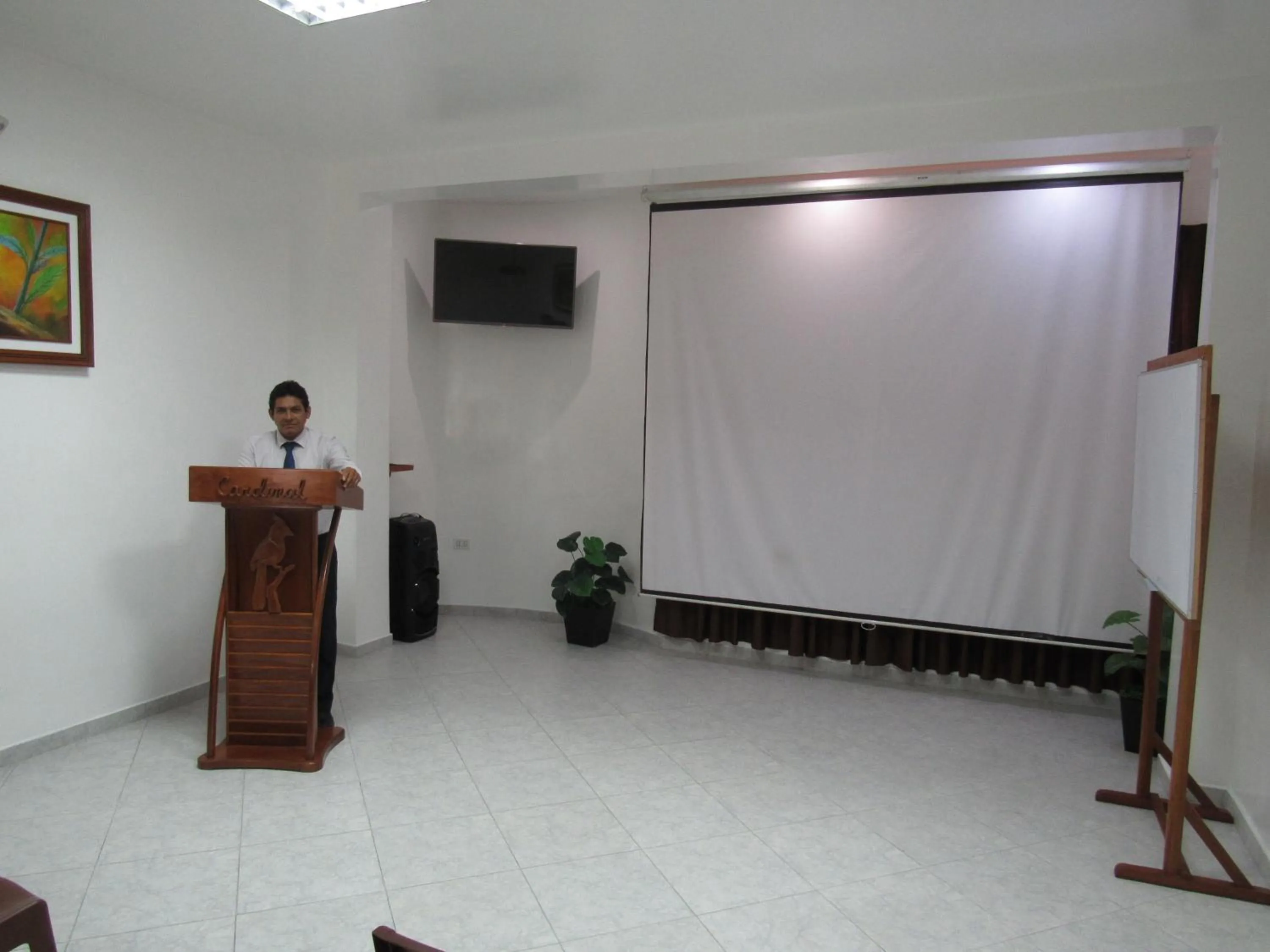 group of guests in Alojamiento El Cardenal