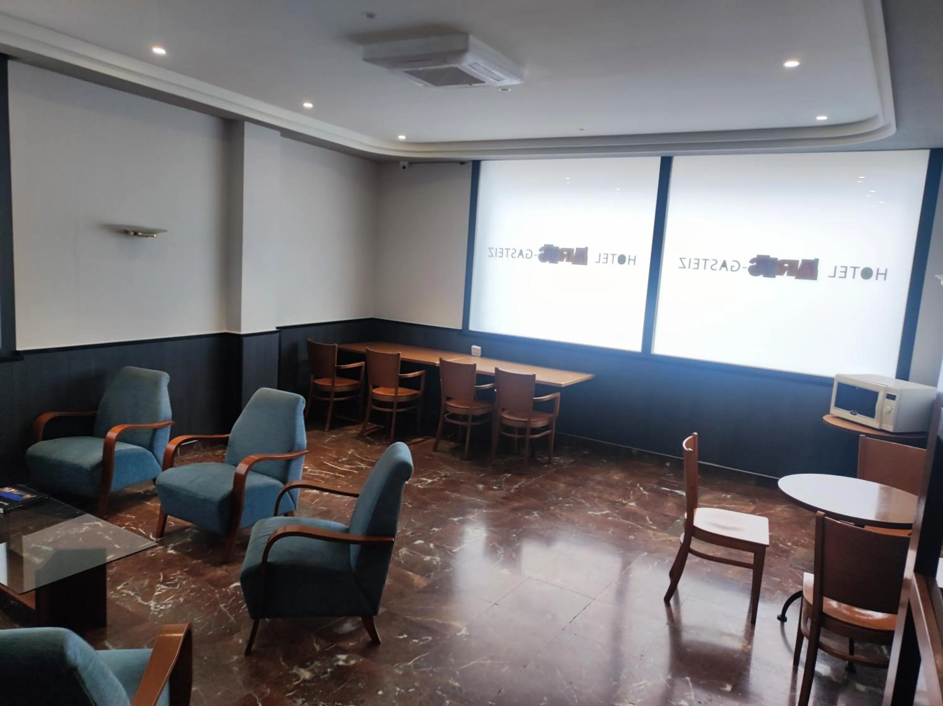 Seating area in Hotel Arts - Gasteiz Centro