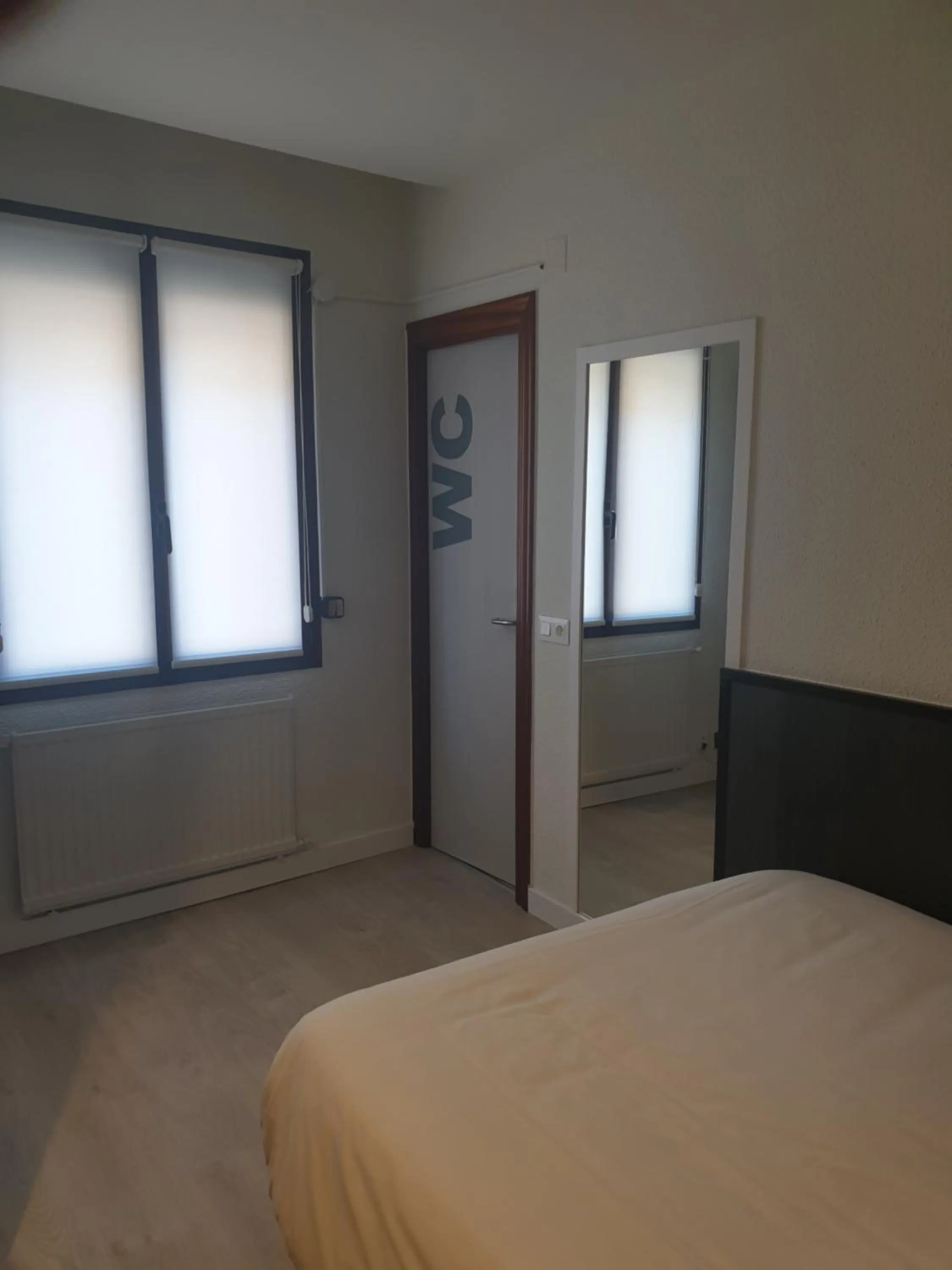 Photo of the whole room, Bed in Hotel Arts - Gasteiz Centro