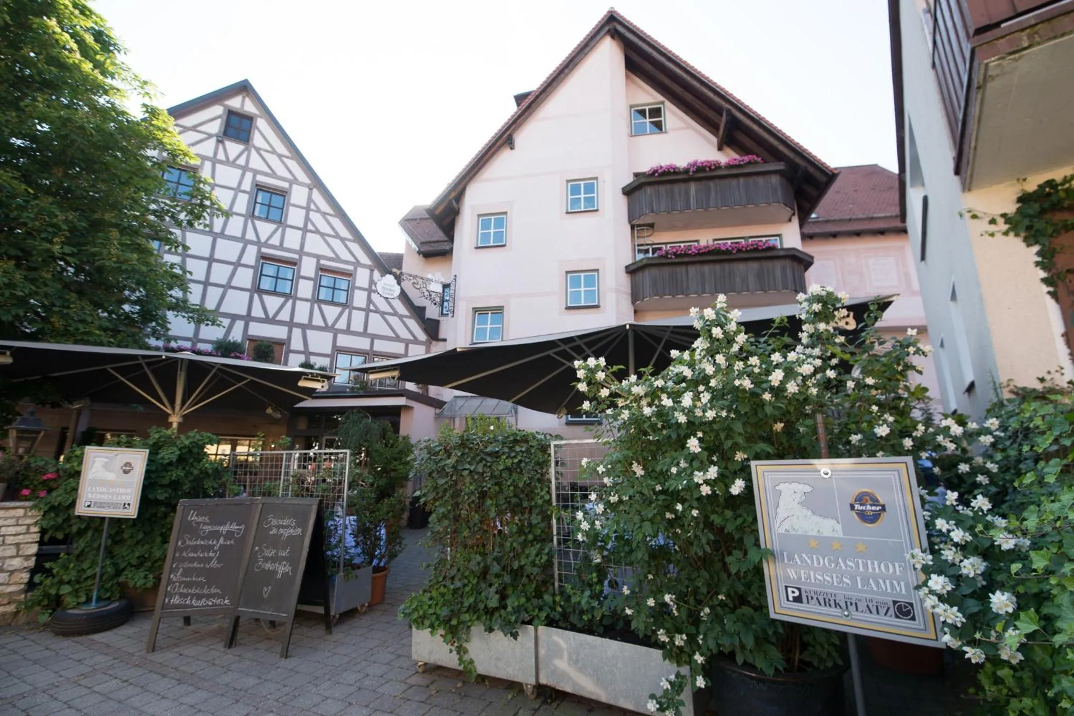 Property building in Landgasthof Weisses Lamm