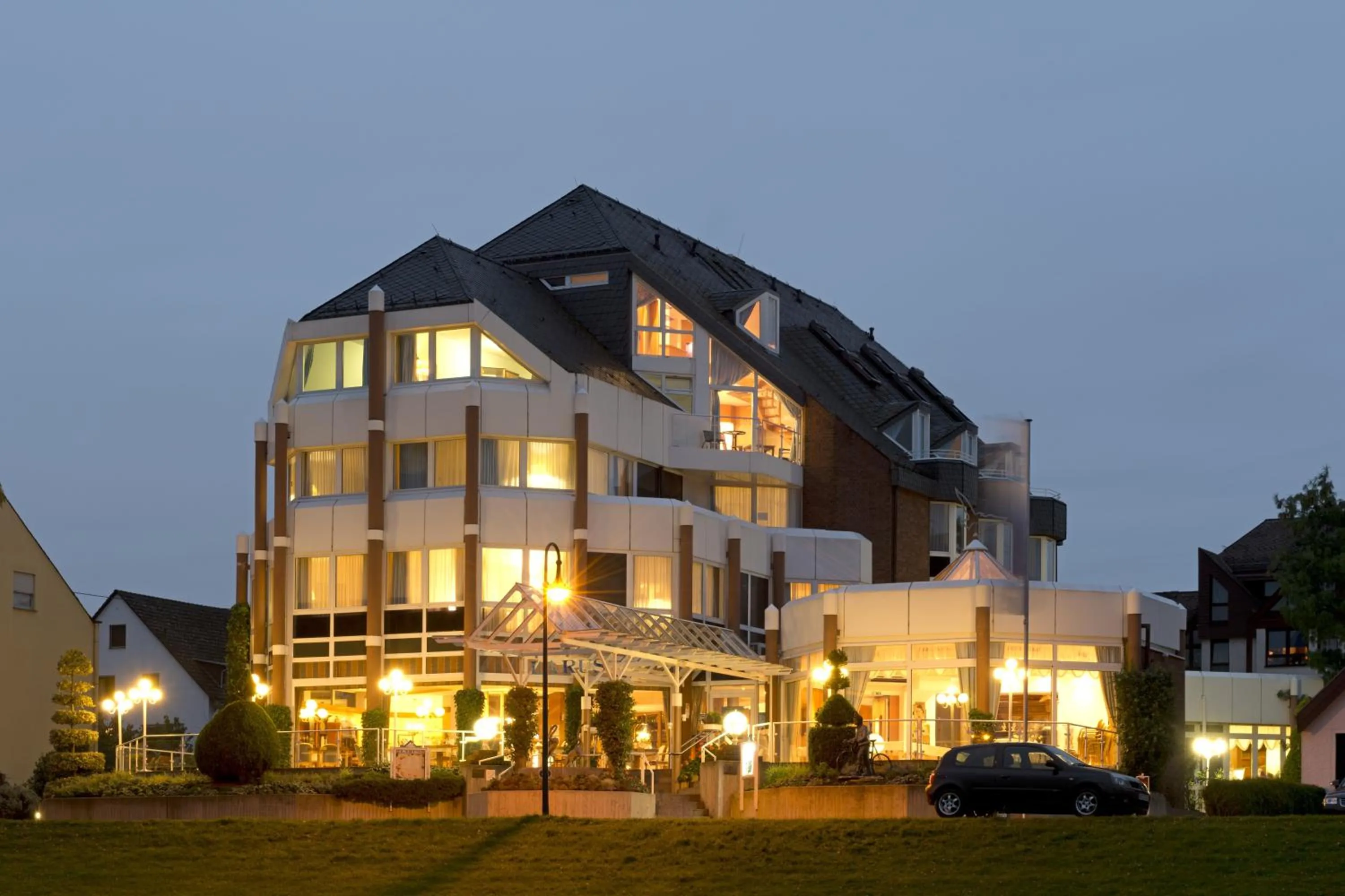 Property building in Rheinhotel Larus