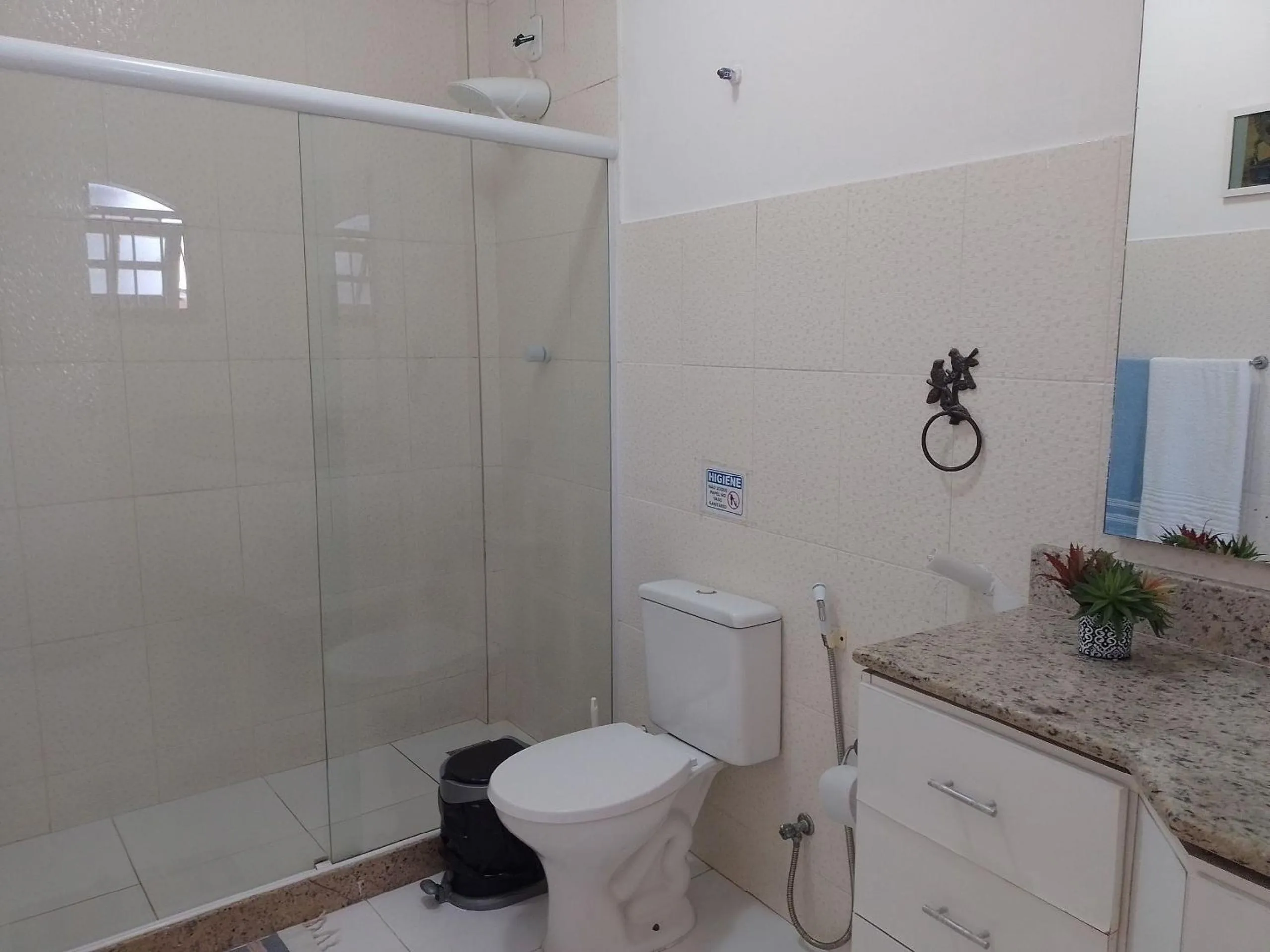 Bathroom in SLIM- - Dunas- Praia do Forte - Prático , Econômico e Próximo de Tudo