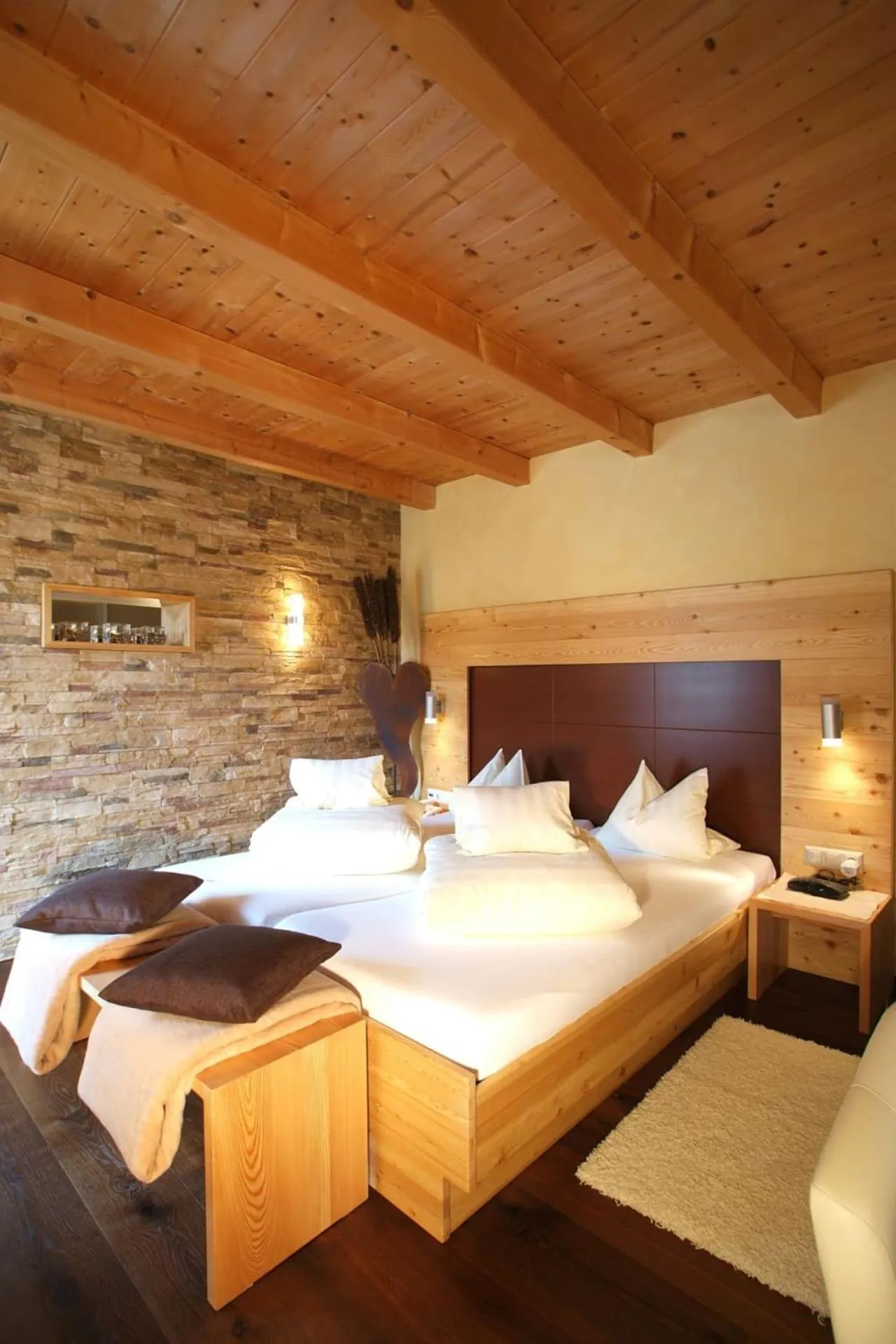 Bed in Hotel Riederhof- Urlaub mit WAU!