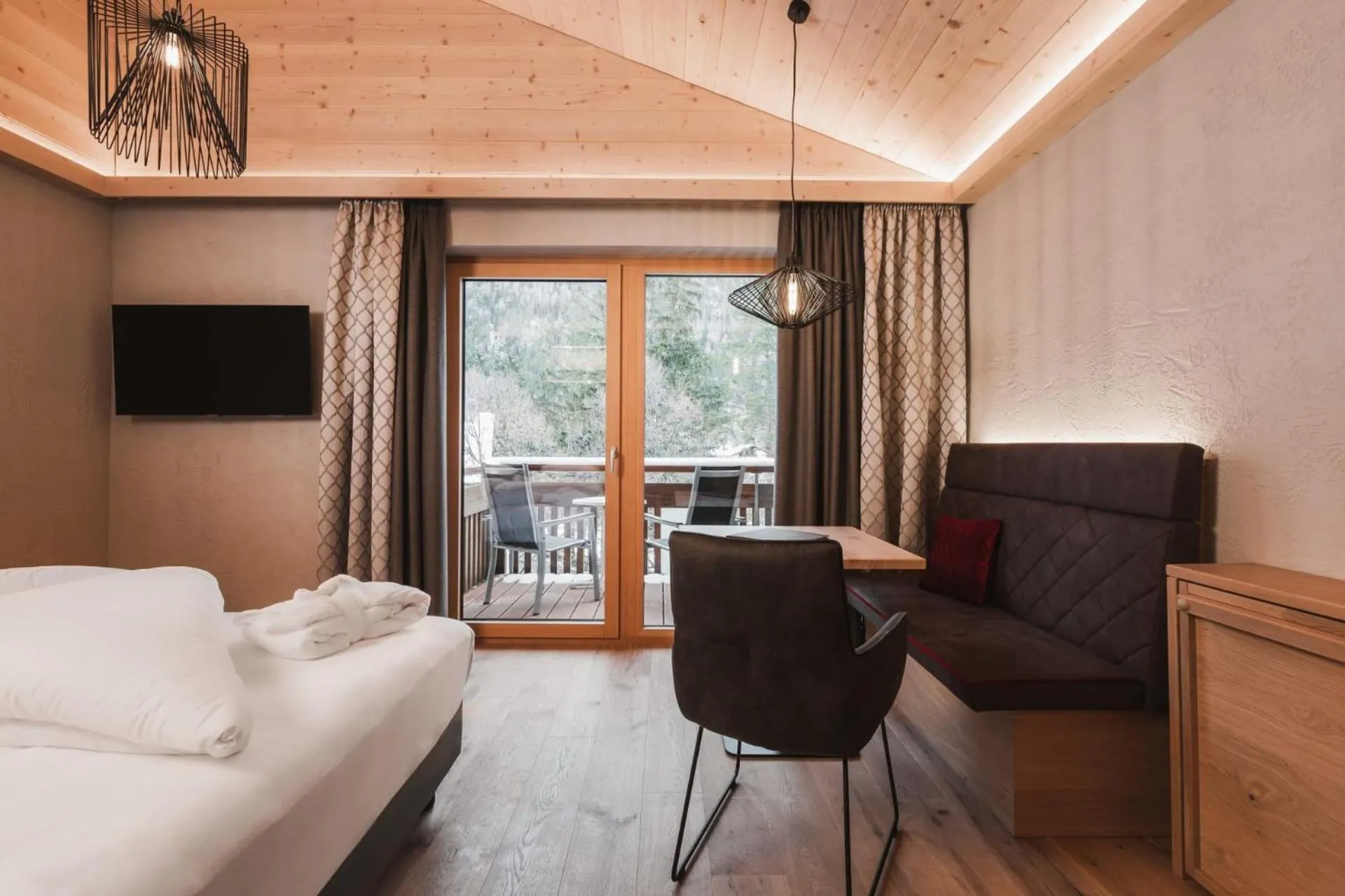 Balcony/Terrace, Bed in Hotel Riederhof- Urlaub mit WAU!