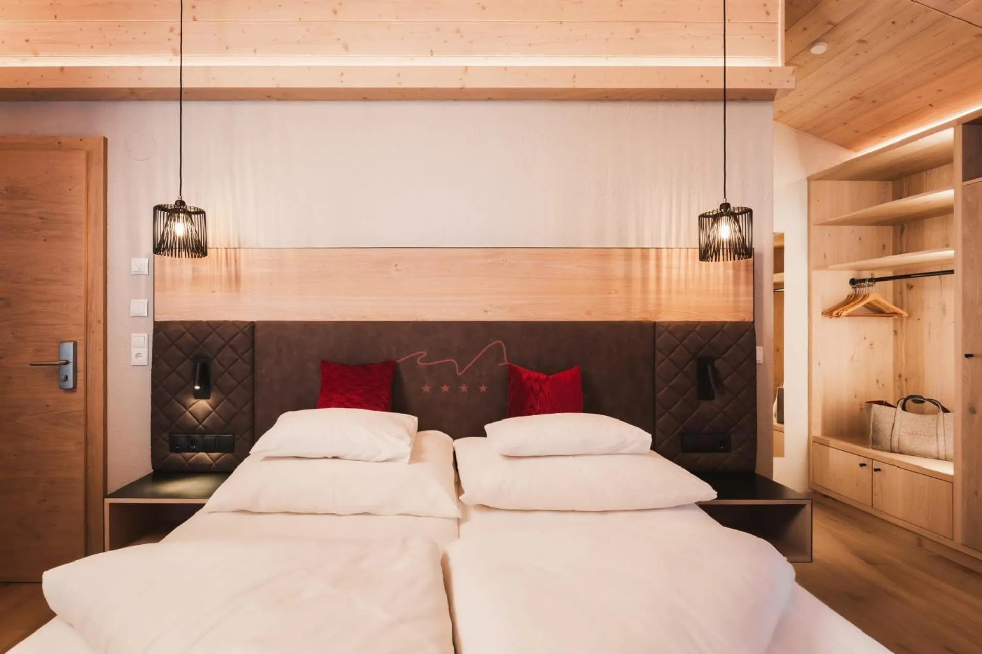 Bed in Hotel Riederhof- Urlaub mit WAU!