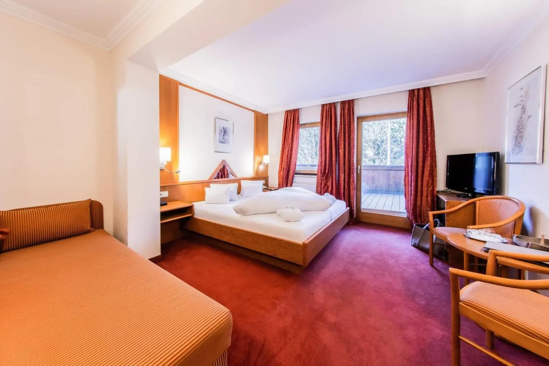Double Room in Hotel Riederhof- Urlaub mit WAU! Double Room in Hotel Riederhof- Urlaub mit WAU!