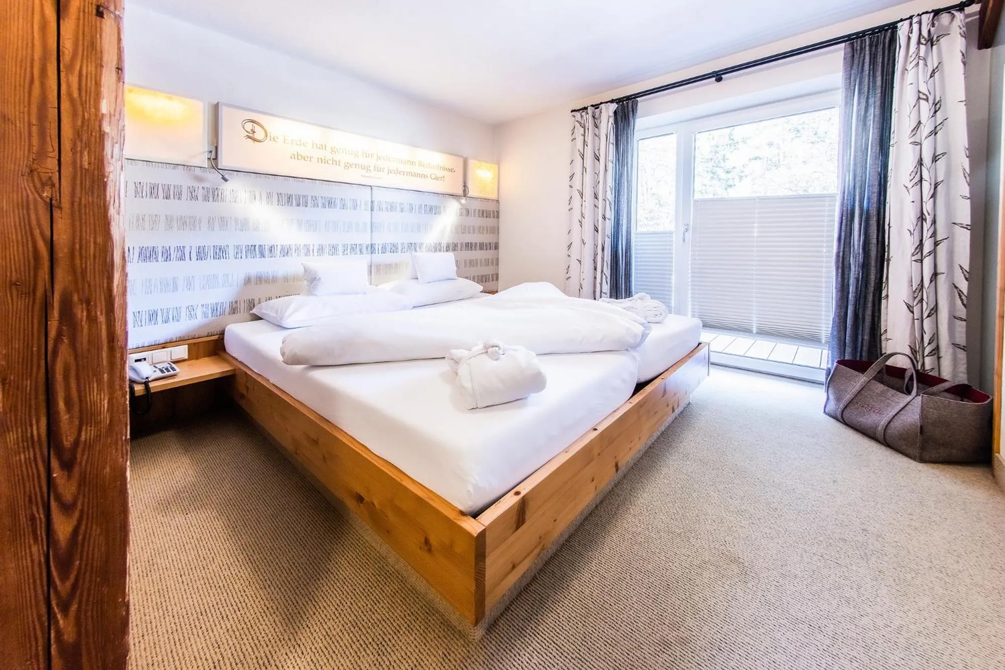 Bed in Hotel Riederhof- Urlaub mit WAU!