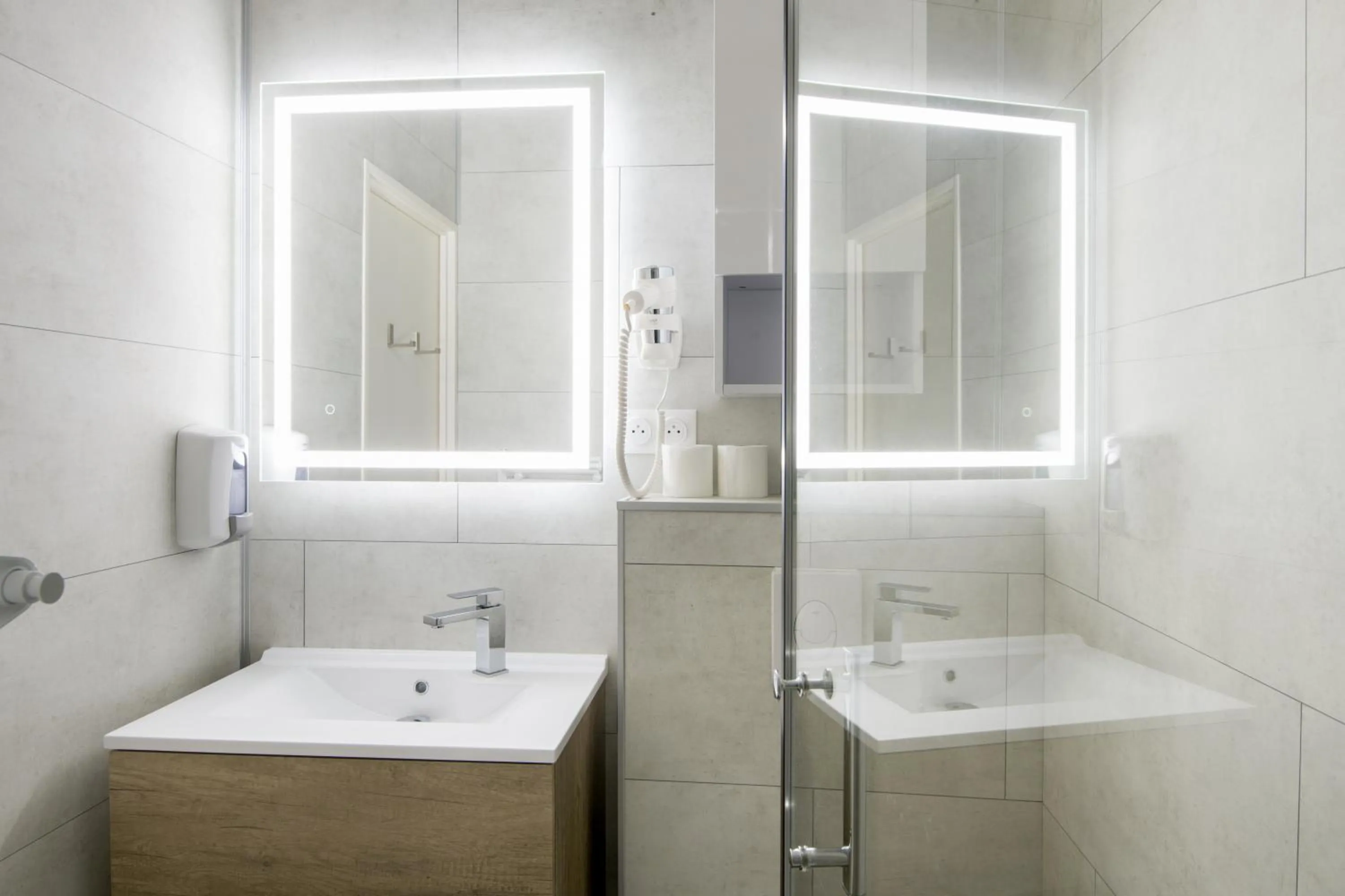 Bathroom in Résidence New Rochelle