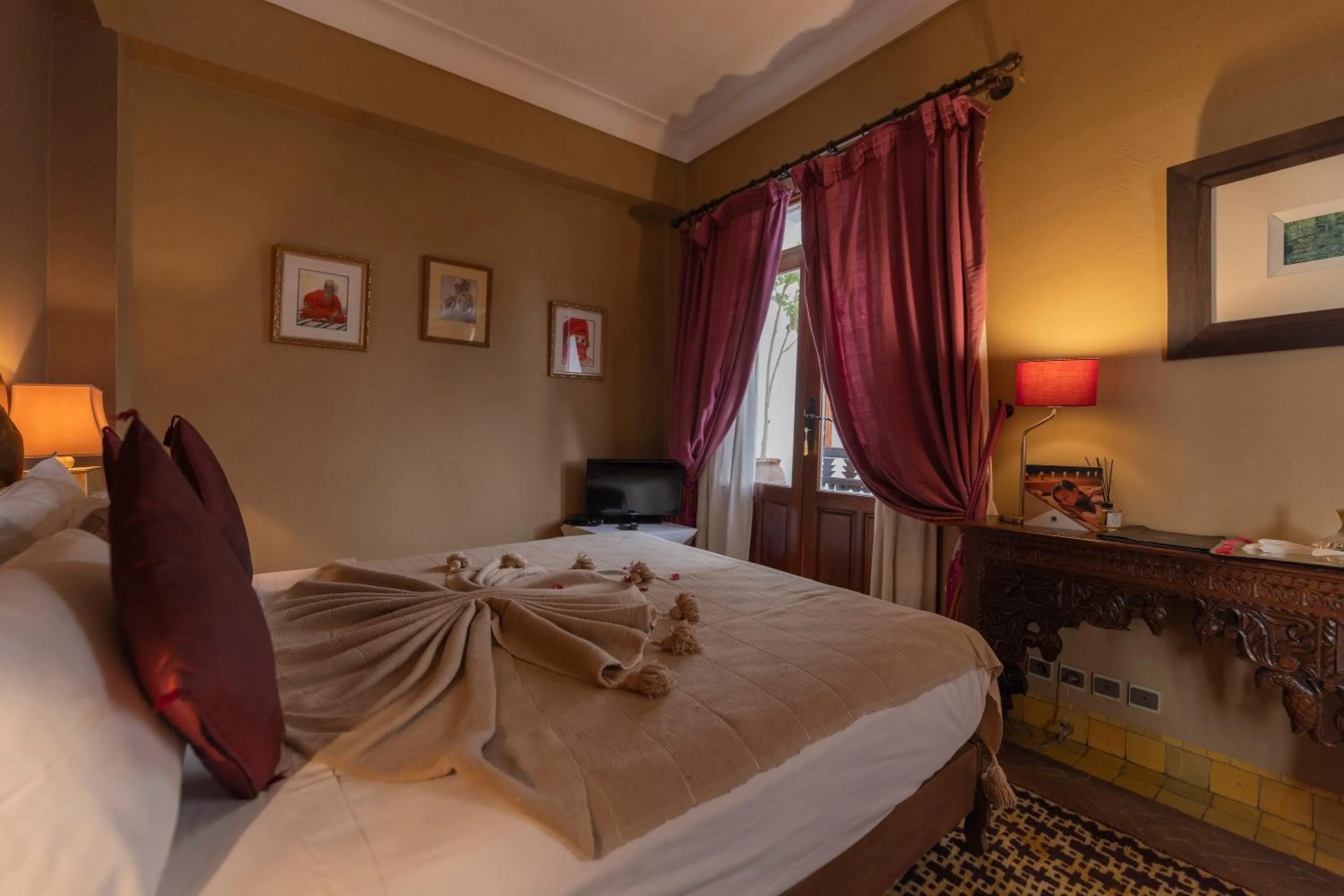 TV and multimedia, Bed in Riad Ayadina & SPA