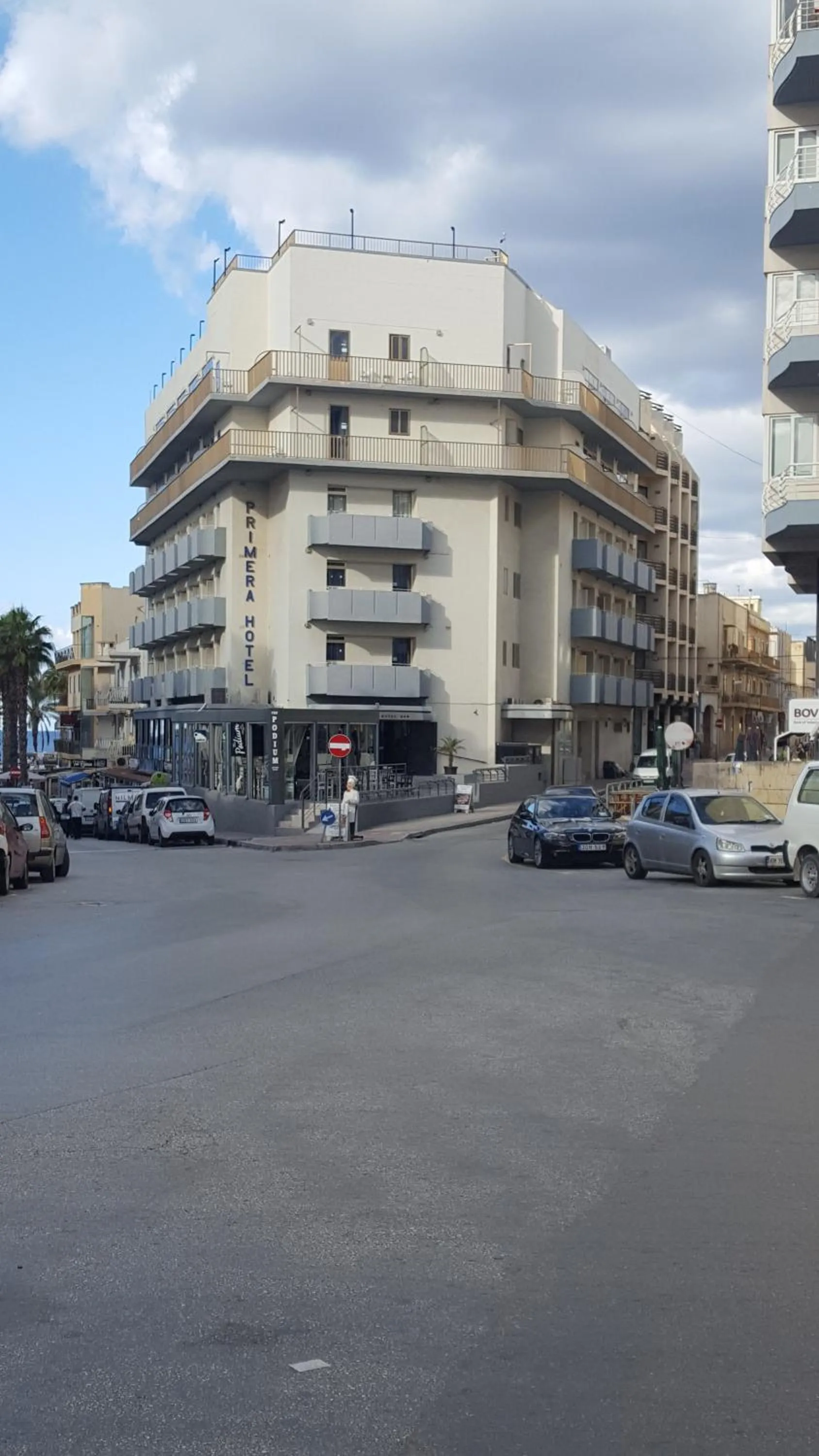 Primera Hotel