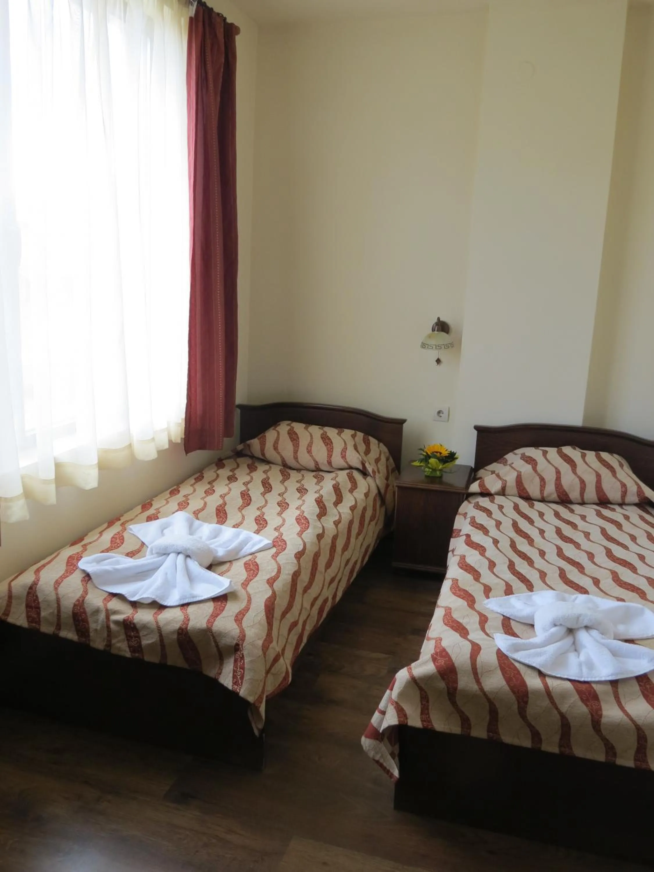 Bedroom, Bed in Family complex Mountain Romance Apartments