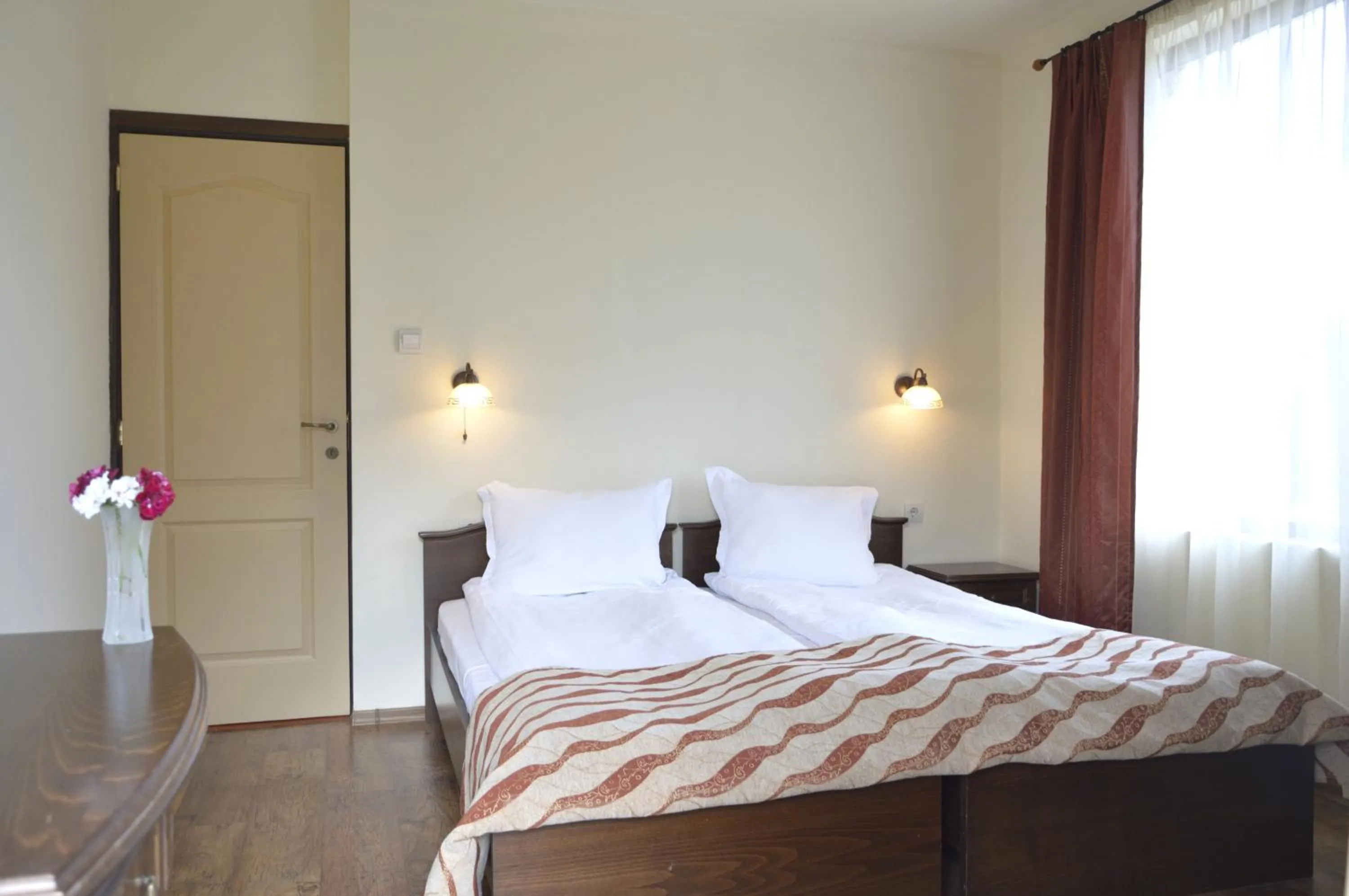 Bedroom, Bed in Family complex Mountain Romance Apartments