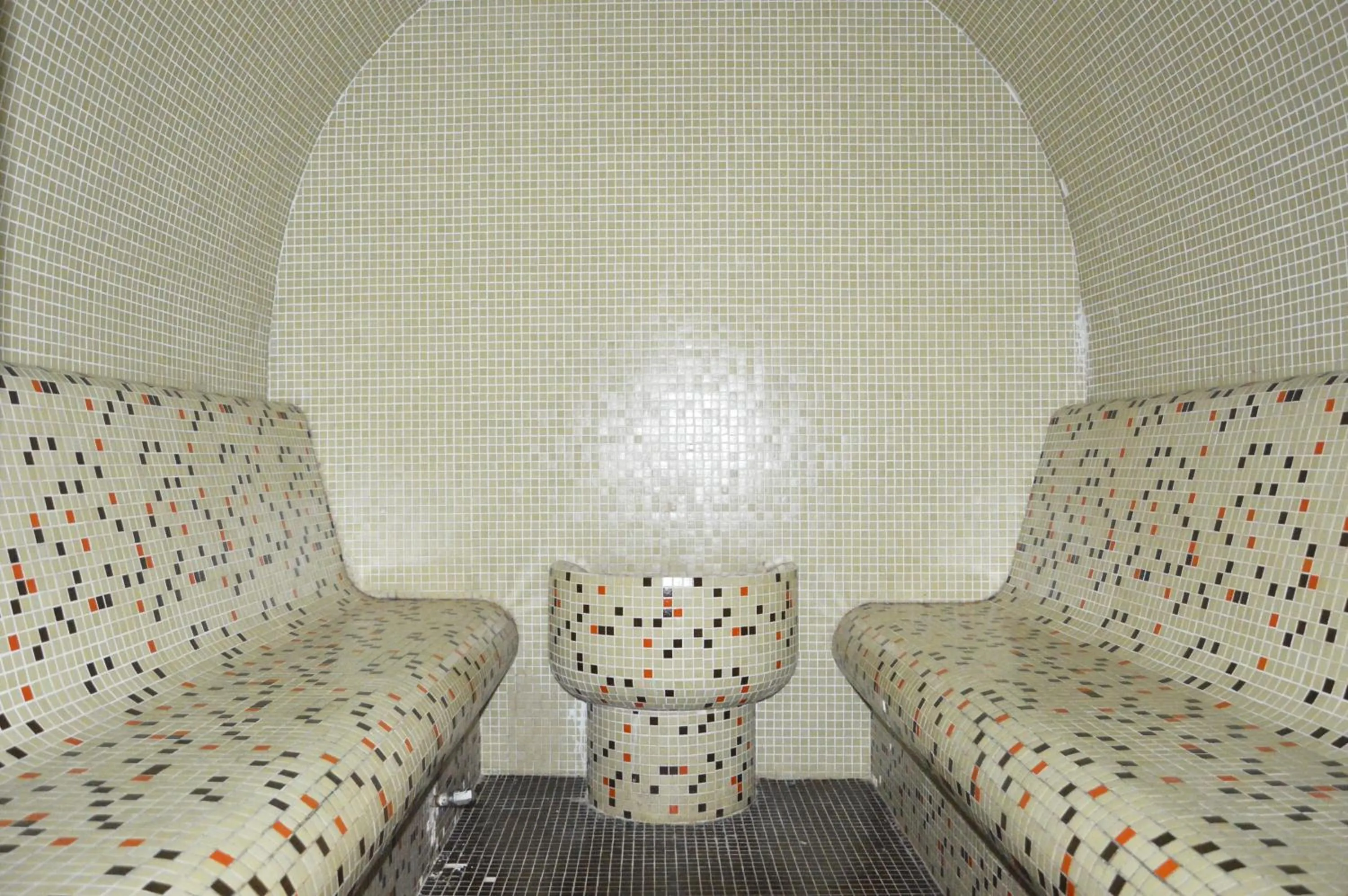 Steam room in Family complex Mountain Romance Apartments