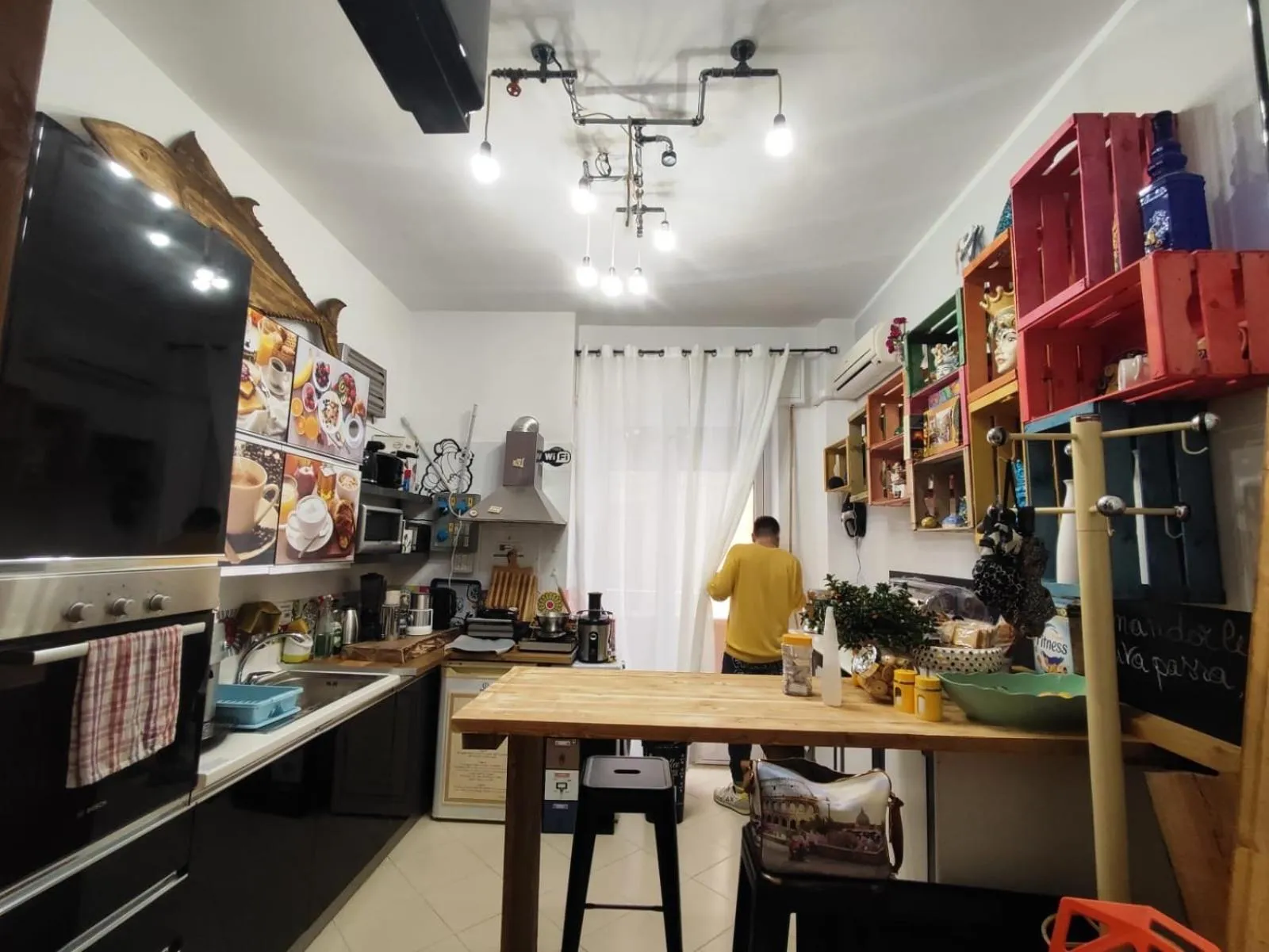 Kitchen or kitchenette in B&B Il Profumo del Porto