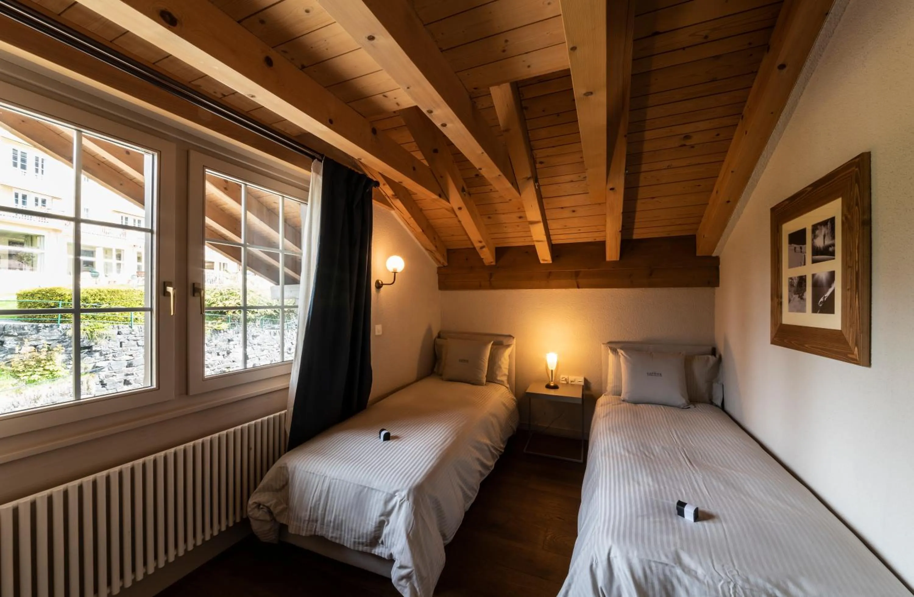 Bed in Hotel Maya Caprice