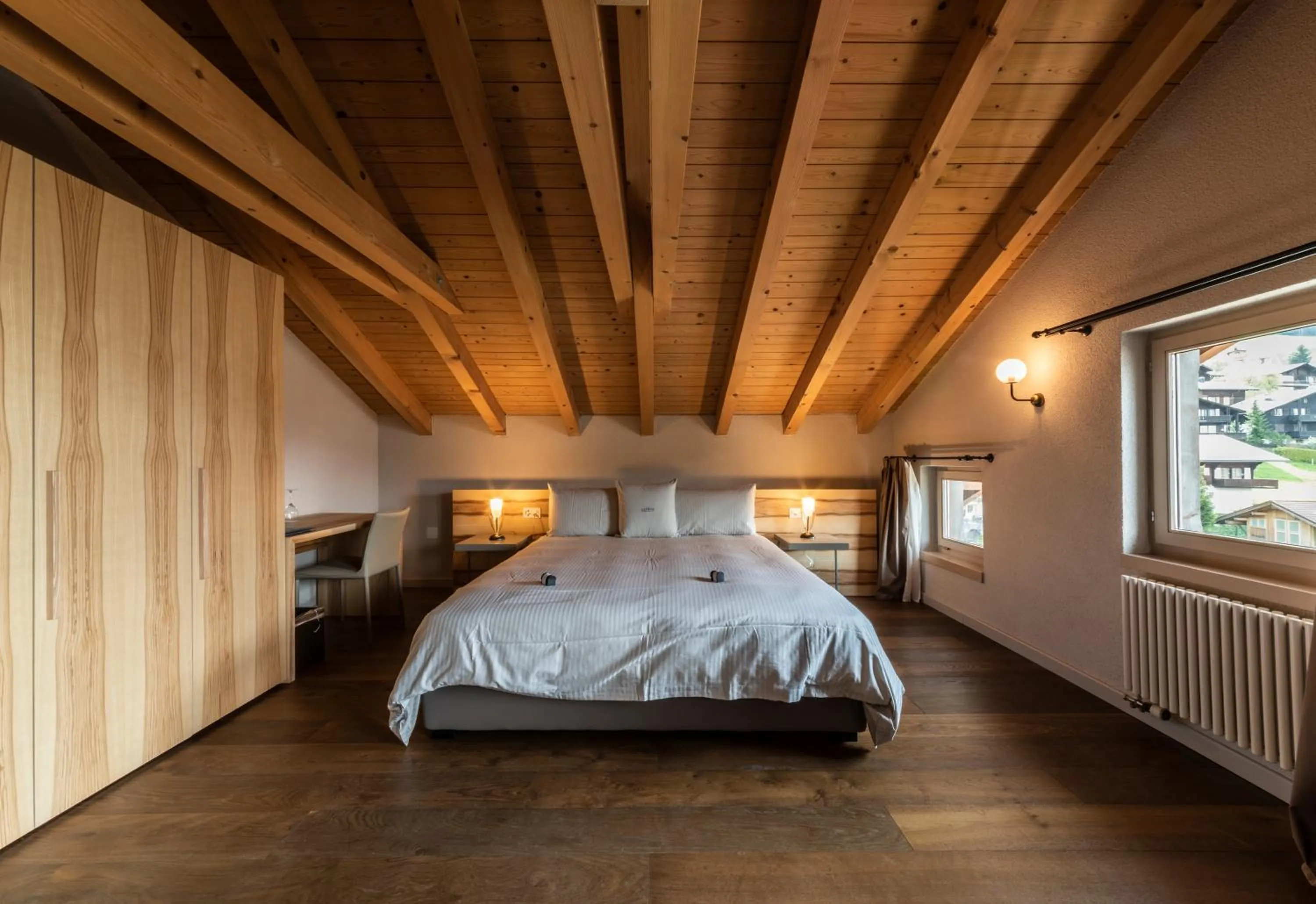 Bed in Hotel Maya Caprice