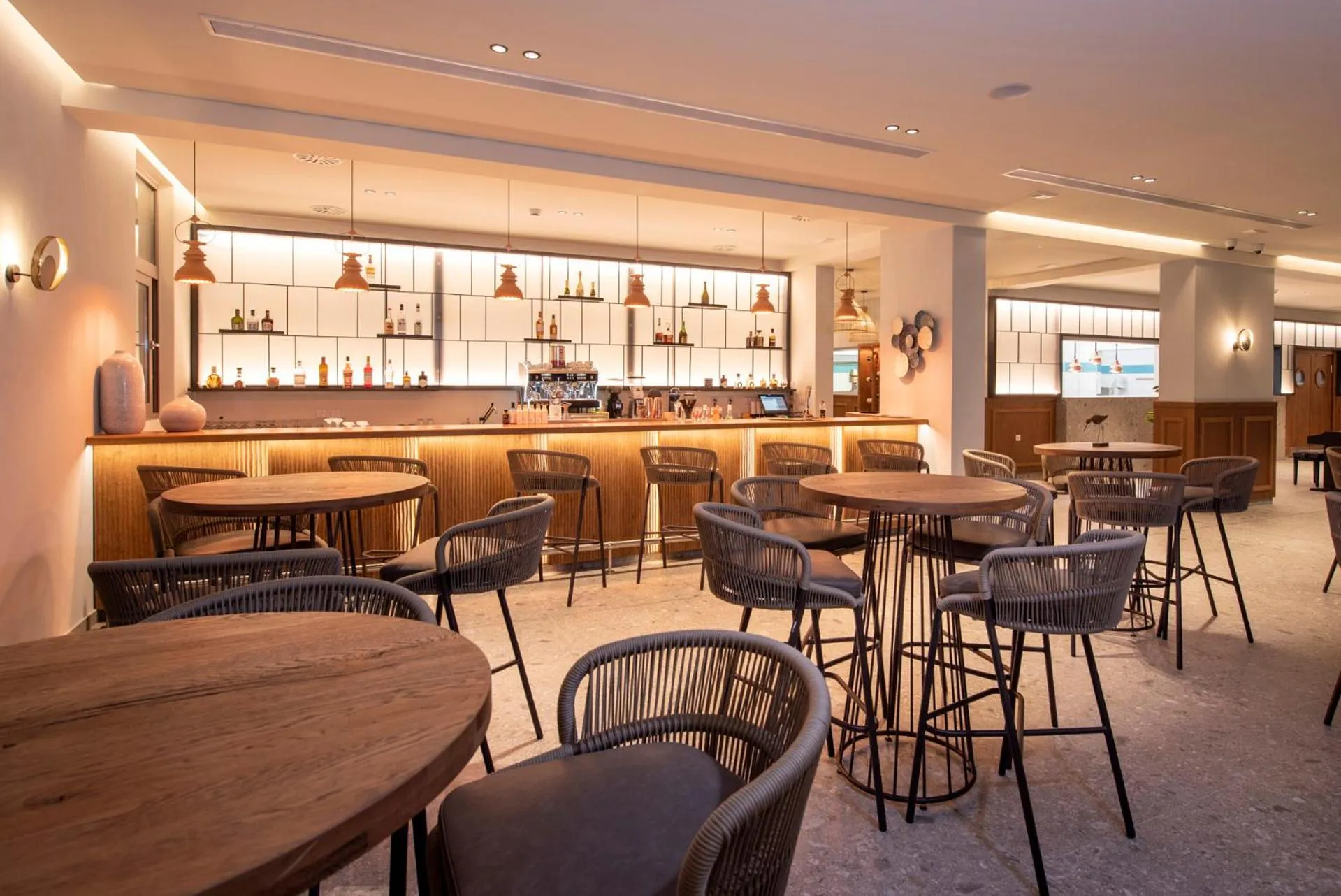 Restaurant/places to eat in Horizon Beach Resort