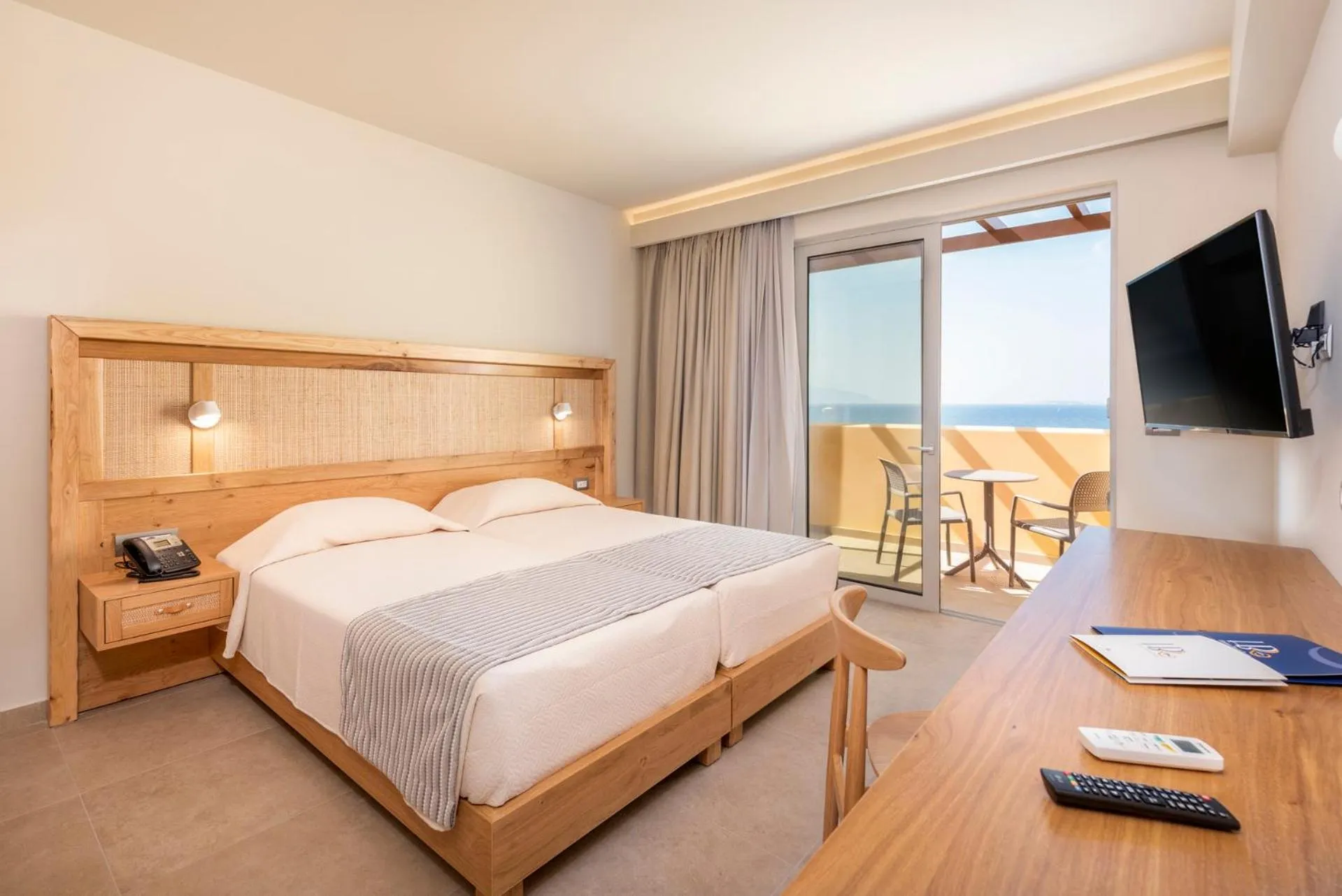 Bedroom, Bed in Horizon Beach Resort